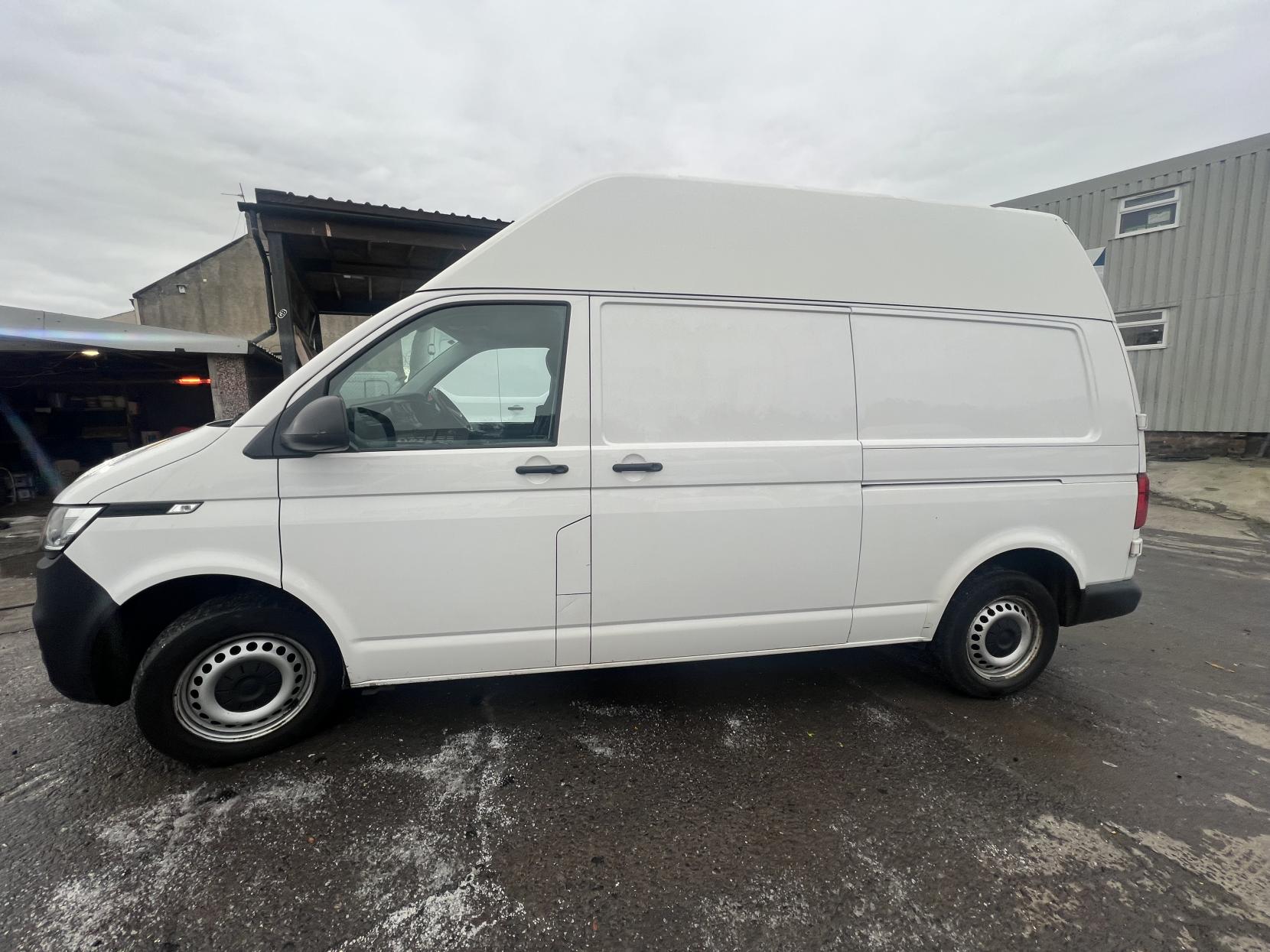 Volkswagen Transporter 2.0 TDI T28 Startline Panel Van 5dr Diesel Manual FWD LWB Euro 6 (s/s) (90 ps)