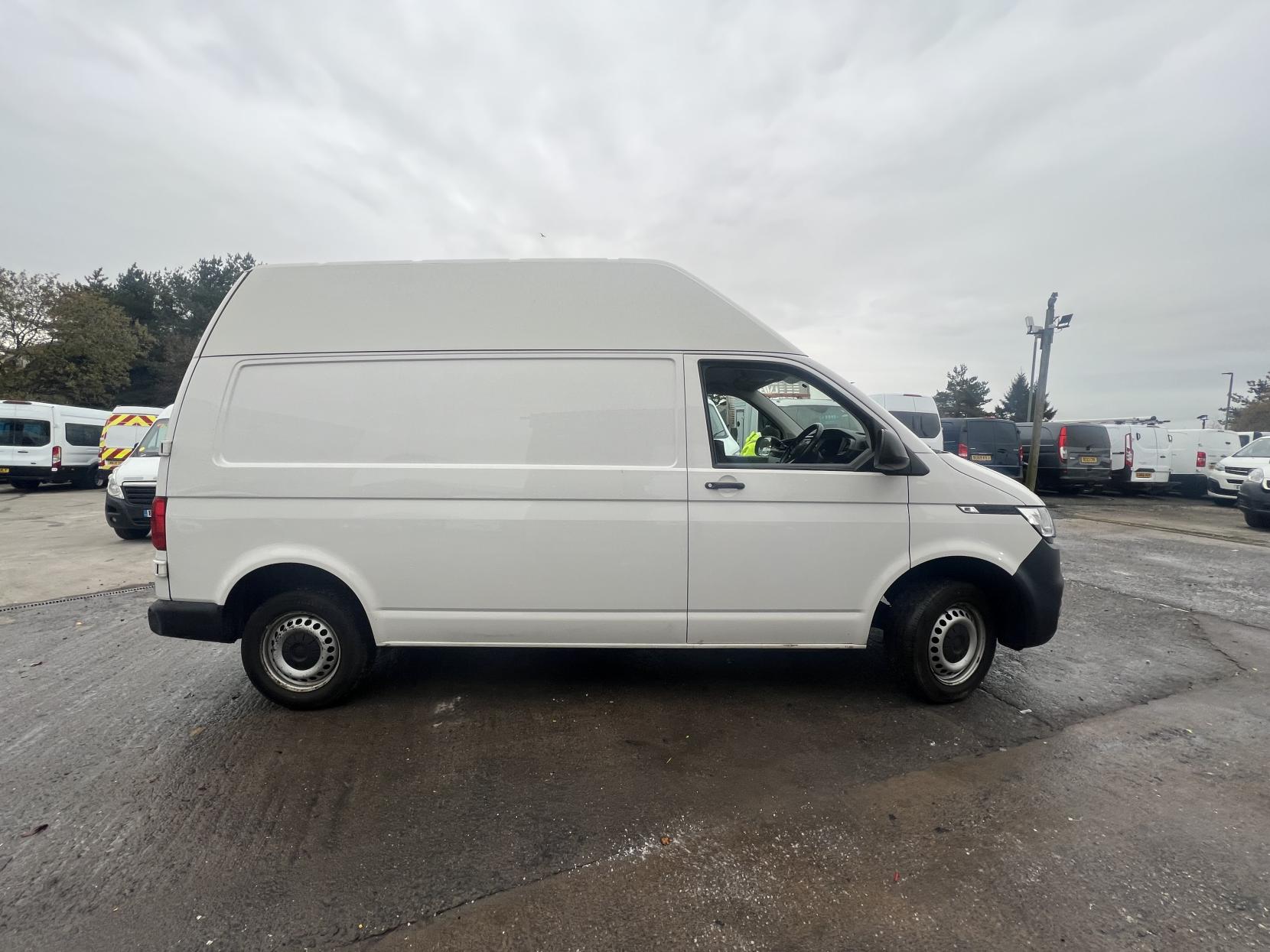 Volkswagen Transporter 2.0 TDI T28 Startline Panel Van 5dr Diesel Manual FWD LWB Euro 6 (s/s) (90 ps)