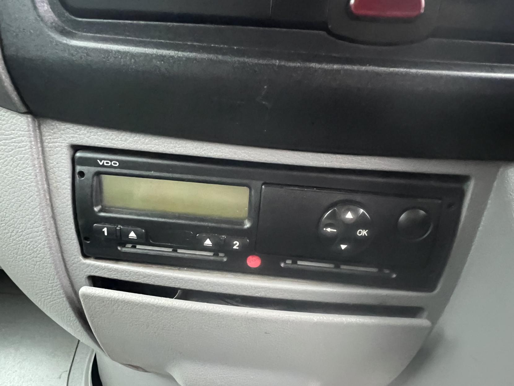 Volkswagen Crafter 2.5 BlueTDi CR35 Tipper Double Cab 4dr Diesel Manual RWD L3 (107 bhp)