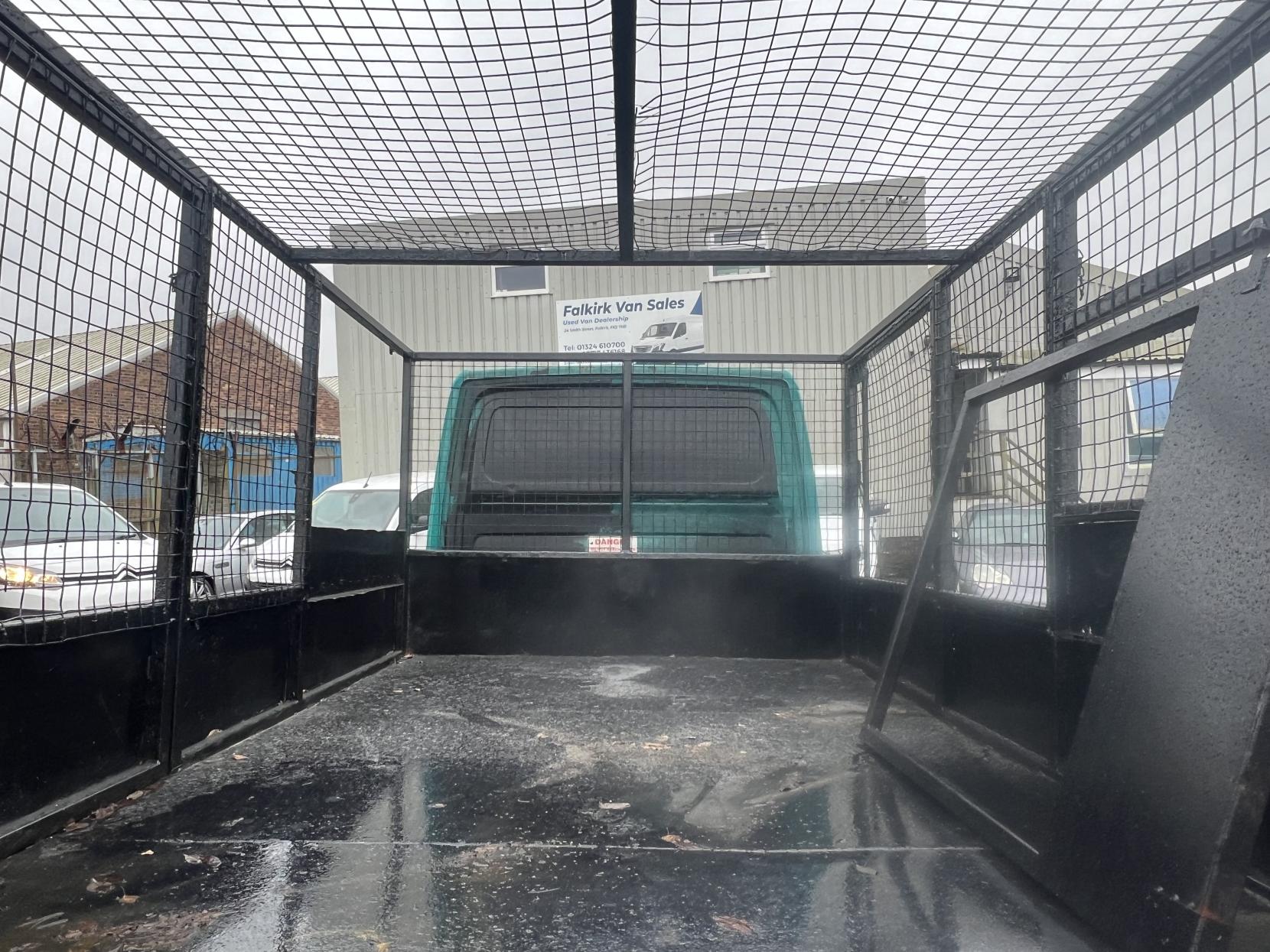 Volkswagen Crafter 2.5 BlueTDi CR35 Tipper Double Cab 4dr Diesel Manual RWD L3 (107 bhp)