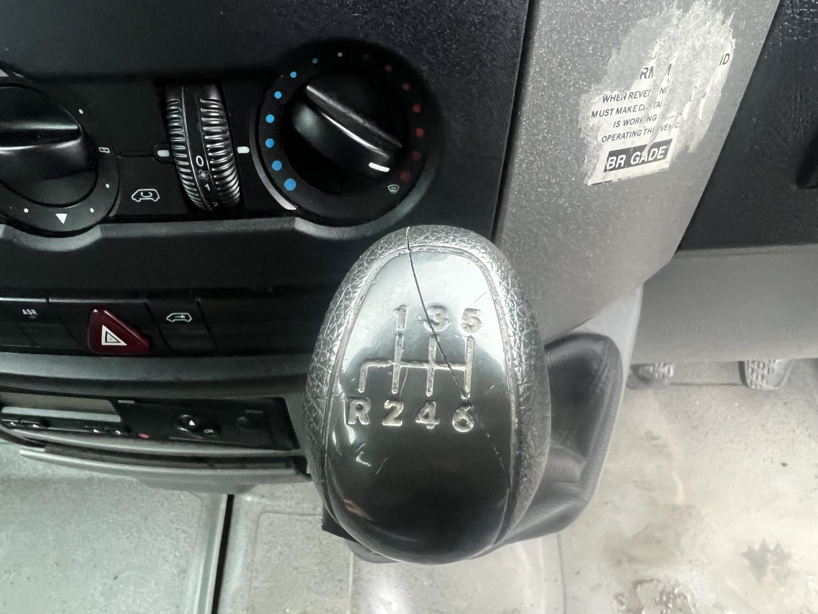 Volkswagen Crafter 2.5 BlueTDi CR35 Tipper Double Cab 4dr Diesel Manual RWD L3 (107 bhp)