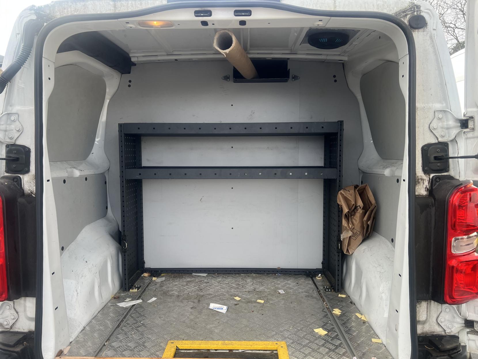 Peugeot Expert 2.0 BlueHDi 1400 Professional Standard Panel Van 6dr Diesel Manual MWB Euro 6 (s/s) (120 ps)