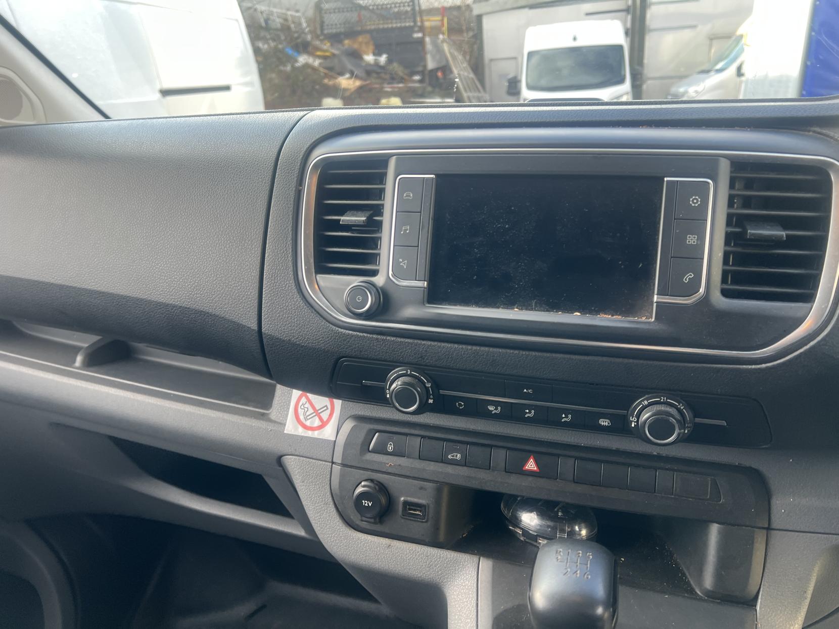 Peugeot Expert 2.0 BlueHDi 1400 Professional Standard Panel Van 6dr Diesel Manual MWB Euro 6 (s/s) (120 ps)