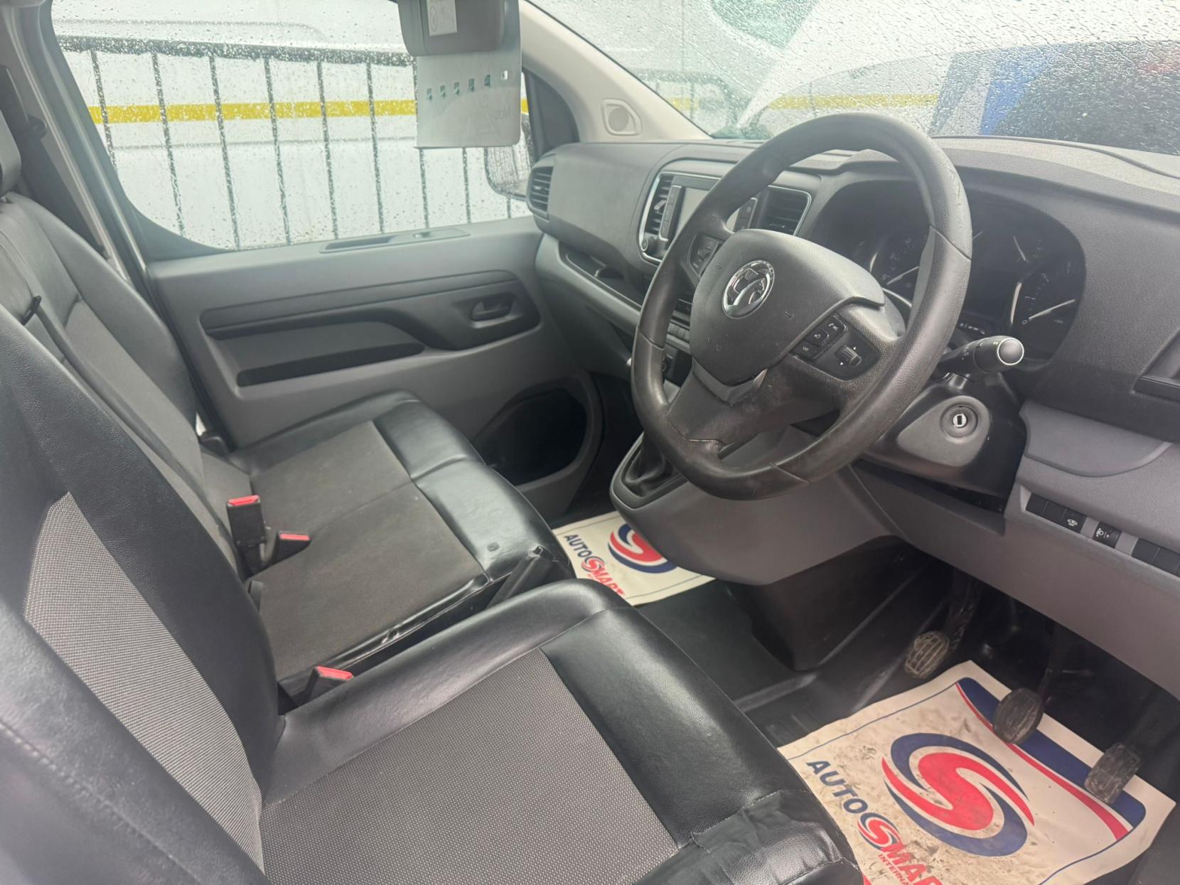 Vauxhall Vivaro 1.5 Turbo D 2900 Sportive Panel Van 5dr Diesel Manual L2 H1 Euro 6 (s/s) (100 ps)