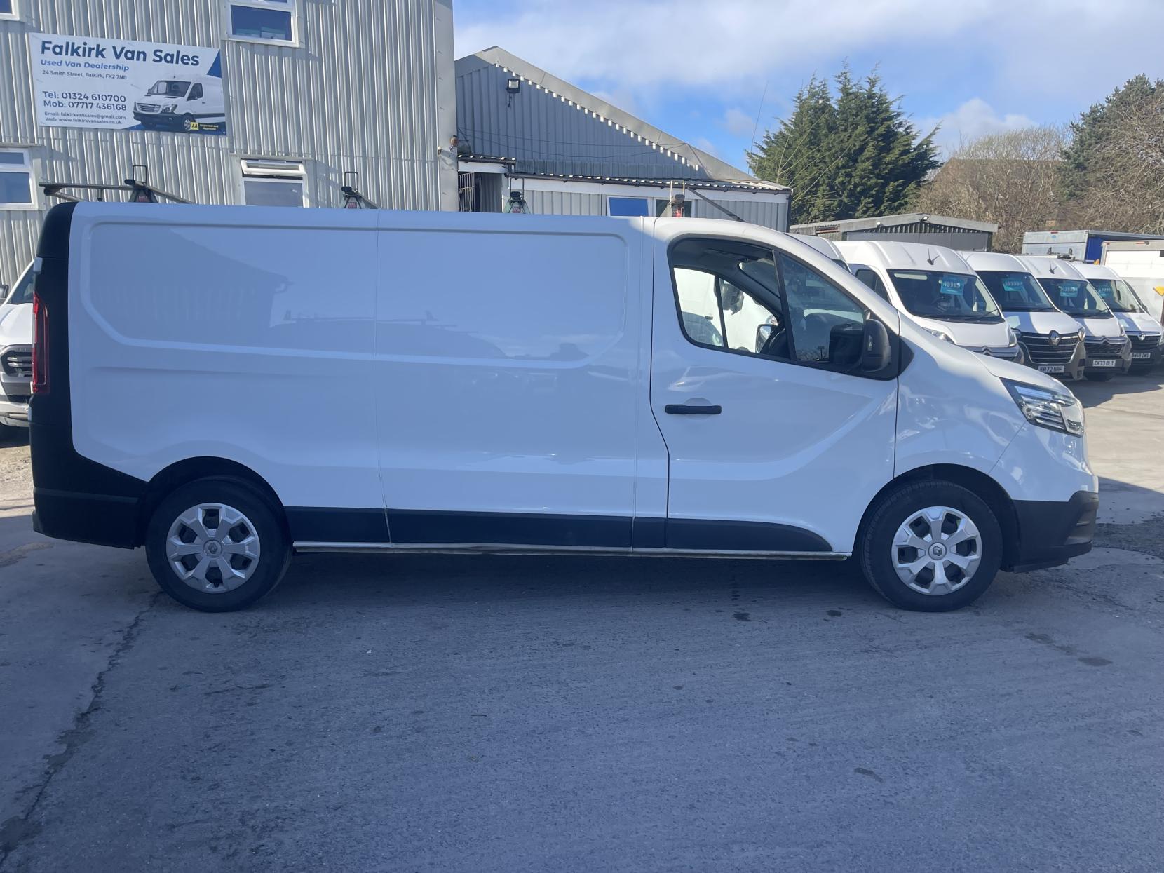 Renault Trafic 2.0 dCi Blue LL30 Business Panel Van 5dr Diesel Manual L2 H1 Euro 6 (s/s) (130 ps)
