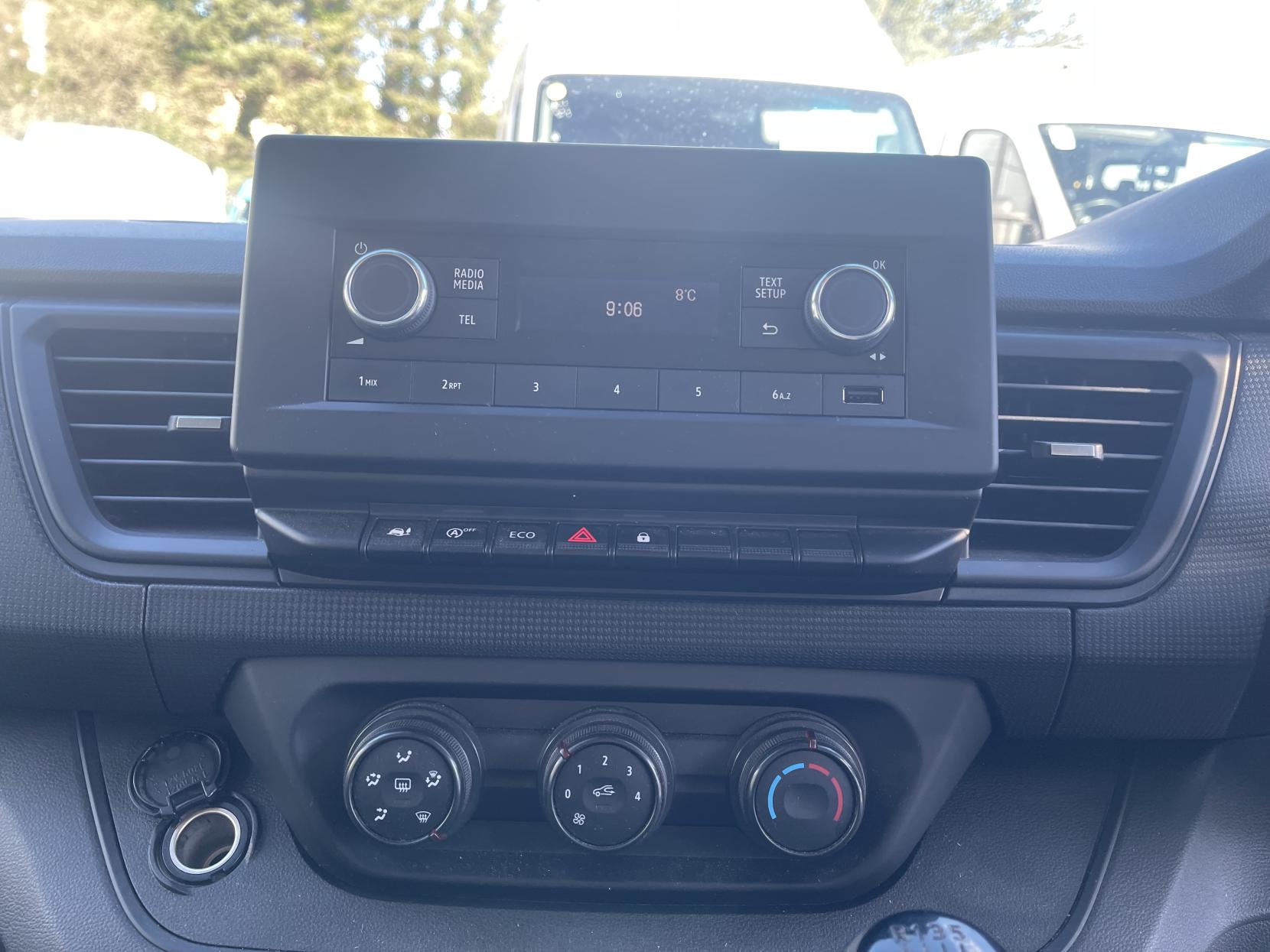 Renault Trafic 2.0 dCi Blue LL30 Business Panel Van 5dr Diesel Manual L2 H1 Euro 6 (s/s) (130 ps)