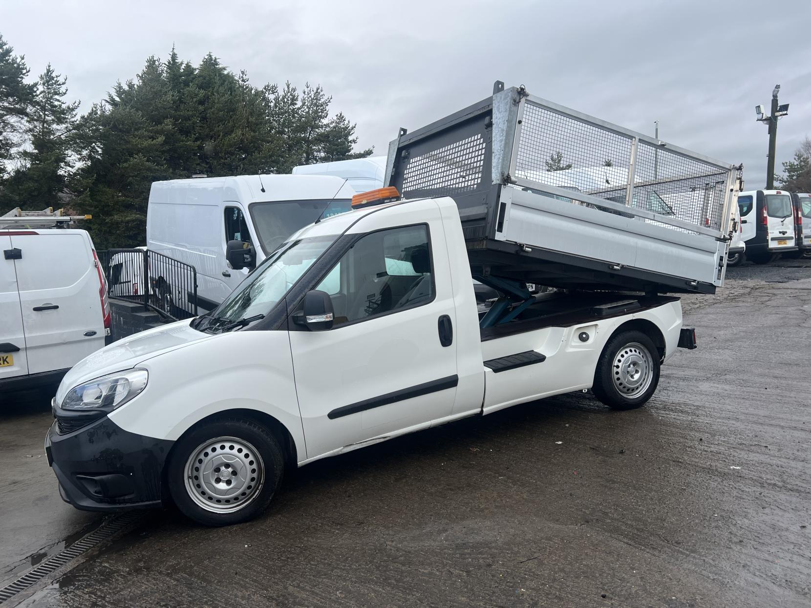 Fiat Doblo 1.6 MultiJetII Work Up 2dr Diesel Manual L2 Euro 6 (105 bhp)