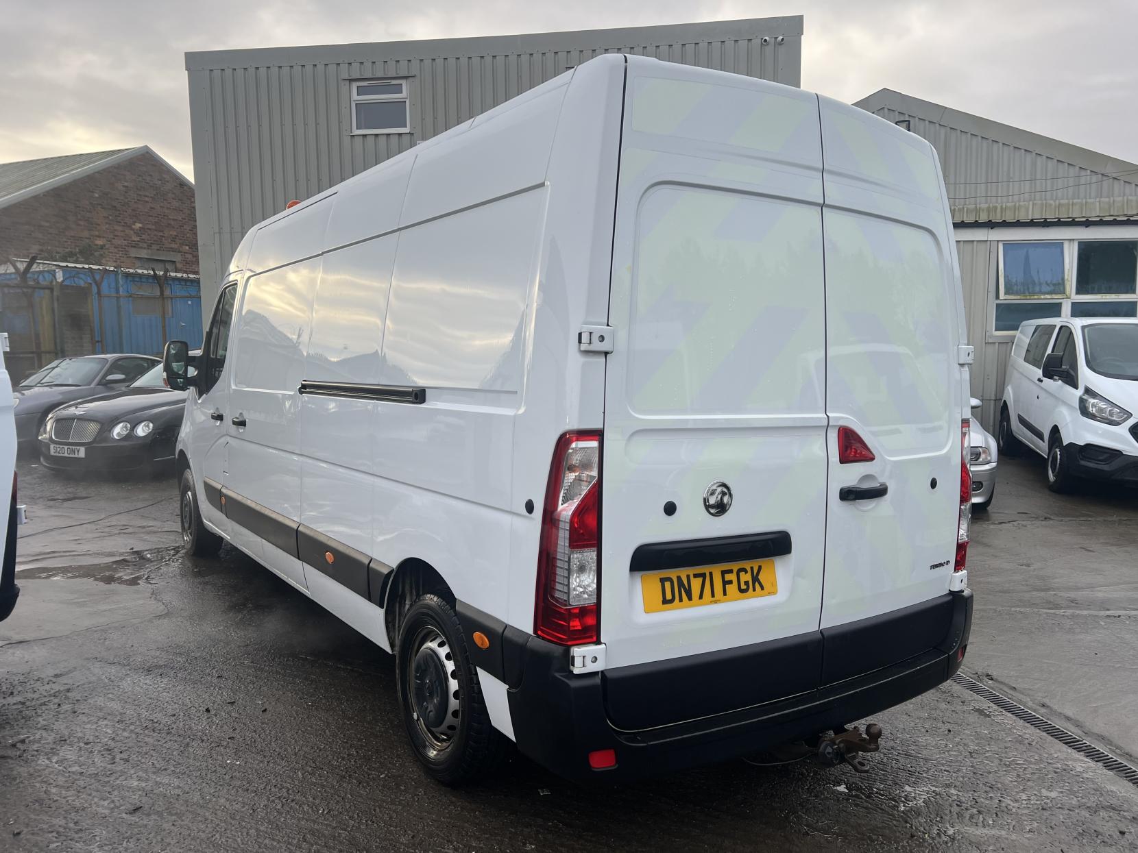 Vauxhall Movano 2.3 CDTi 3500 BiTurbo Edition Panel Van 5dr Diesel Manual FWD L3 H2 Euro 6 (135 ps)