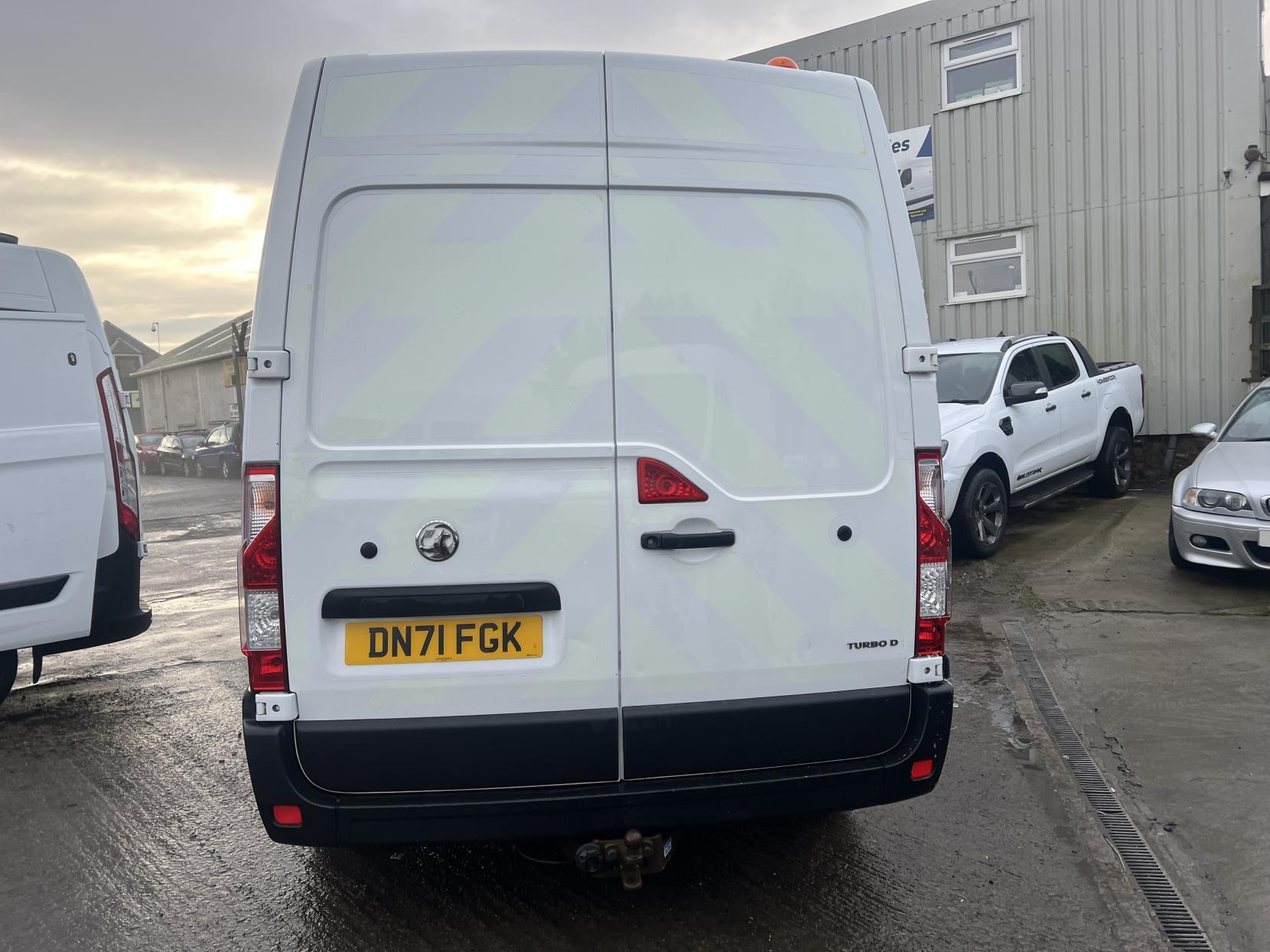 Vauxhall Movano 2.3 CDTi 3500 BiTurbo Edition Panel Van 5dr Diesel Manual FWD L3 H2 Euro 6 (135 ps)
