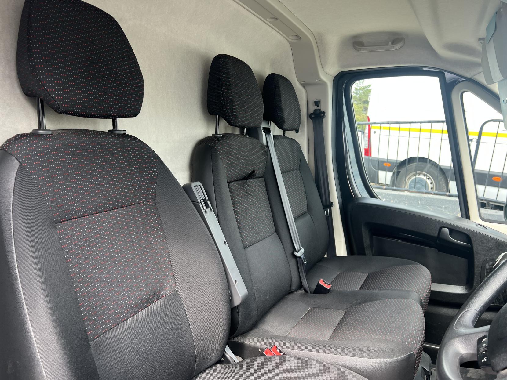 Citroen Relay 2.2 BlueHDi 35 Enterprise Panel Van 5dr Diesel Manual L3 High Roof Euro 6 (s/s) (140 ps)