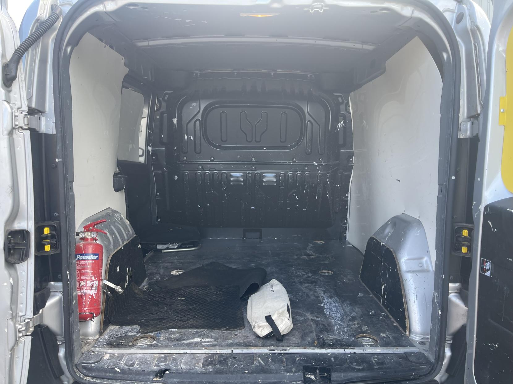 Vauxhall Combo 1.3 CDTi 2000 16v Panel Van 3dr Diesel Manual FWD L1 H1 (133 g/km, 89 bhp)