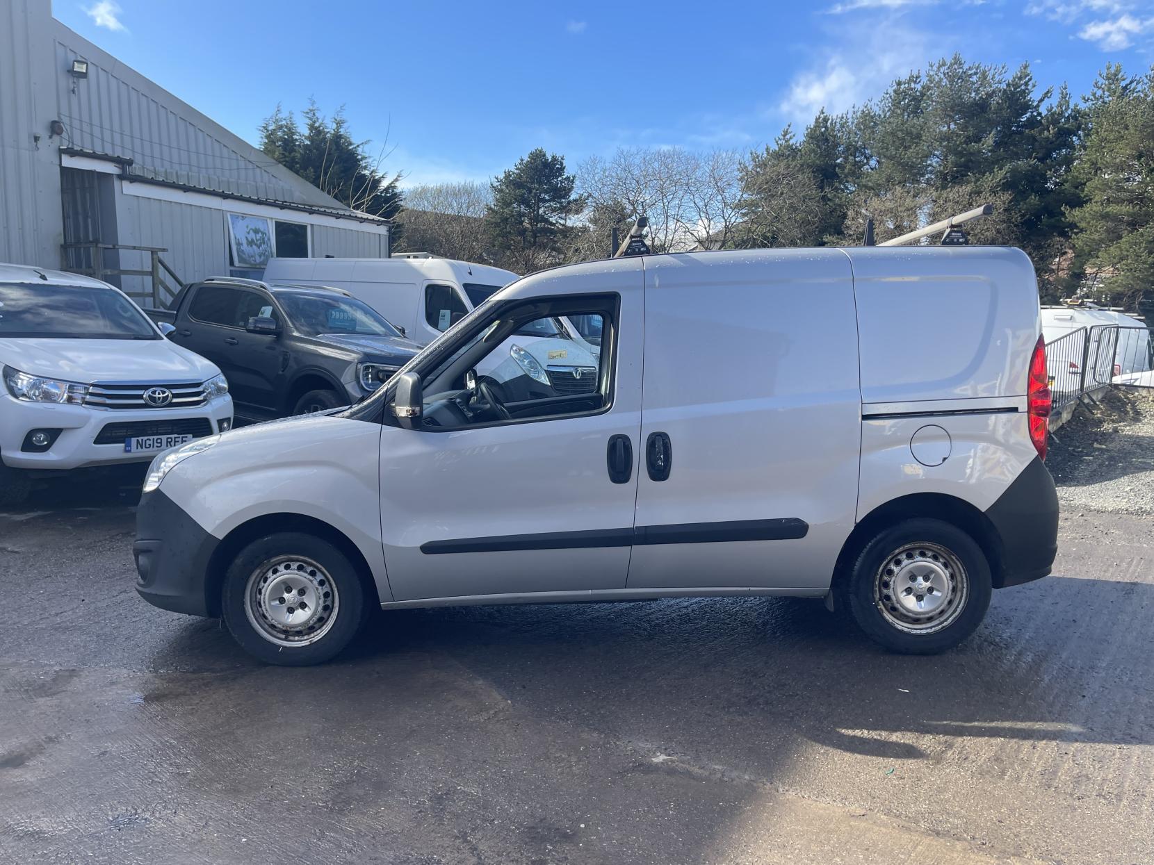 Vauxhall Combo 1.3 CDTi 2000 16v Panel Van 3dr Diesel Manual FWD L1 H1 (133 g/km, 89 bhp)