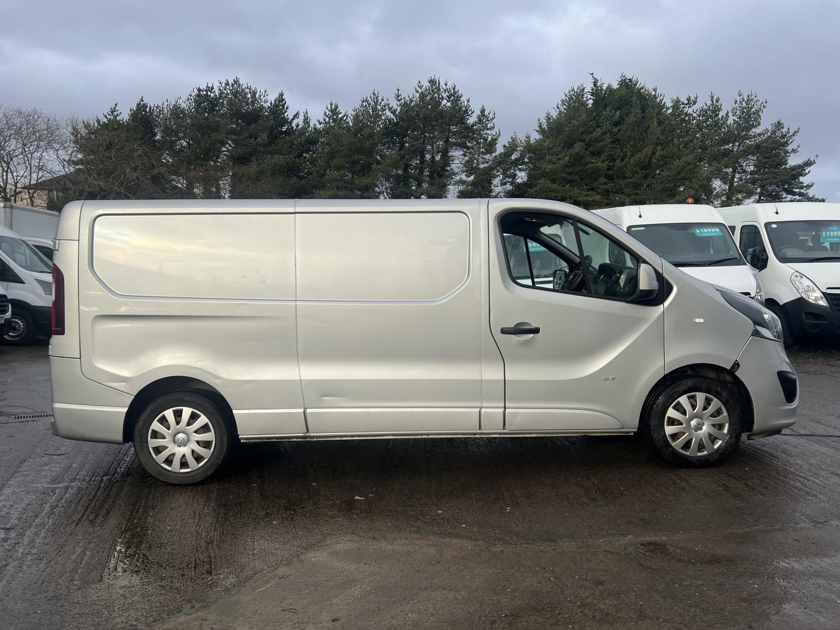 Vauxhall Vivaro 1.6 CDTi 2900 BiTurbo Sportive Panel Van 5dr Diesel Manual L2 H1 Euro 6 (s/s) (125 ps)