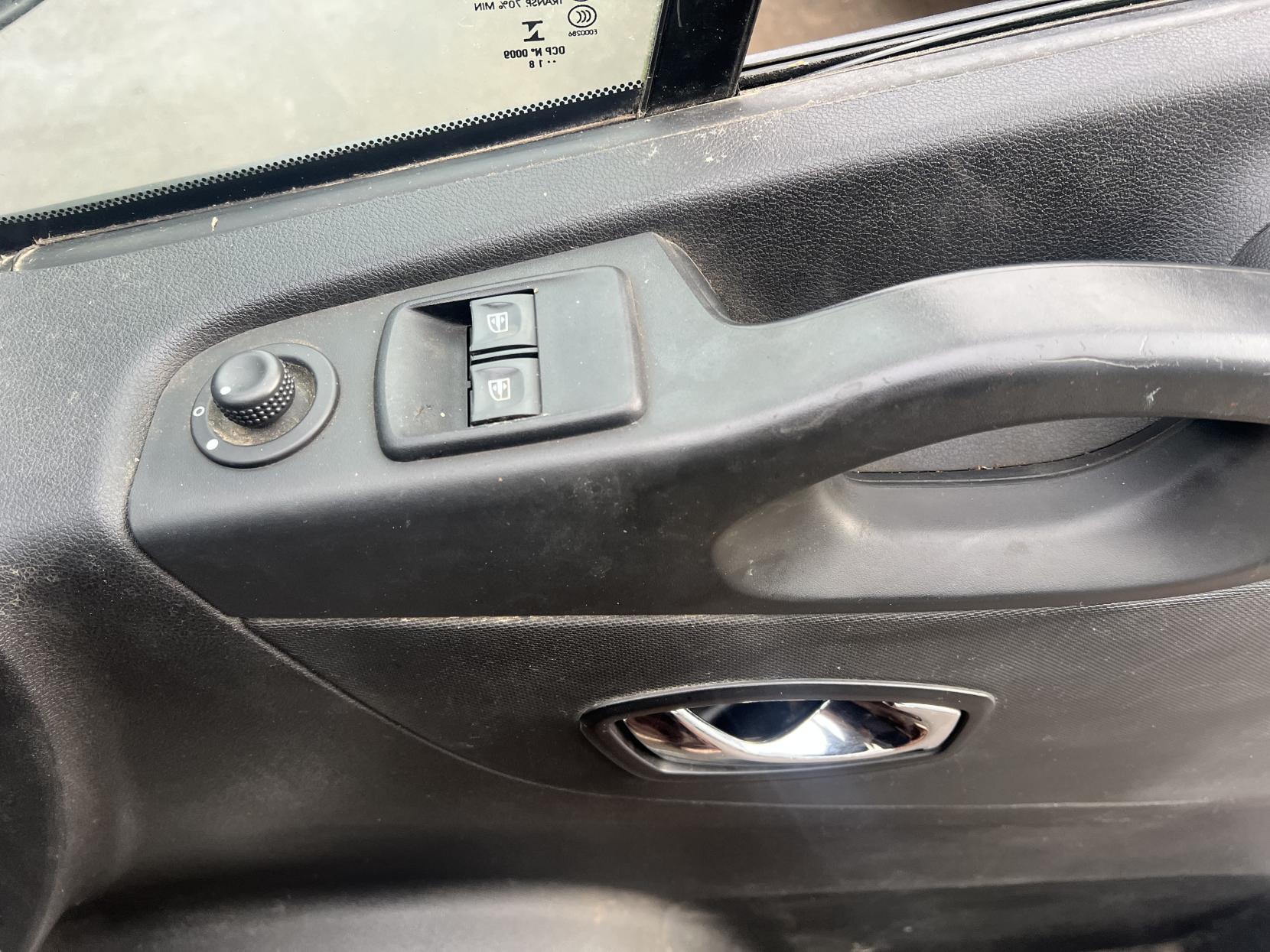 Vauxhall Vivaro 1.6 CDTi 2900 BiTurbo Sportive Panel Van 5dr Diesel Manual L2 H1 Euro 6 (s/s) (125 ps)