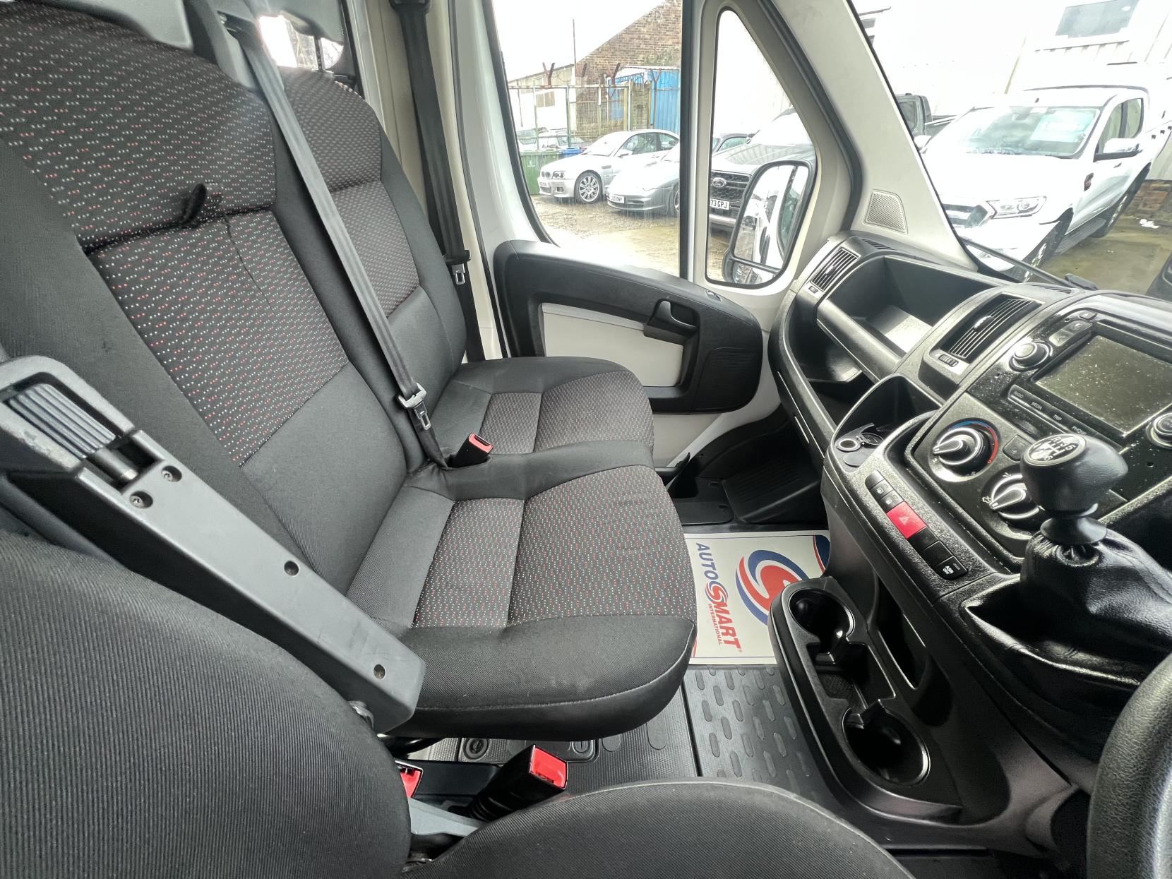 Citroen Relay 2.0 BlueHDi 35 Enterprise Panel Van 5dr Diesel Manual L3 High Roof Euro 6 (130 ps)