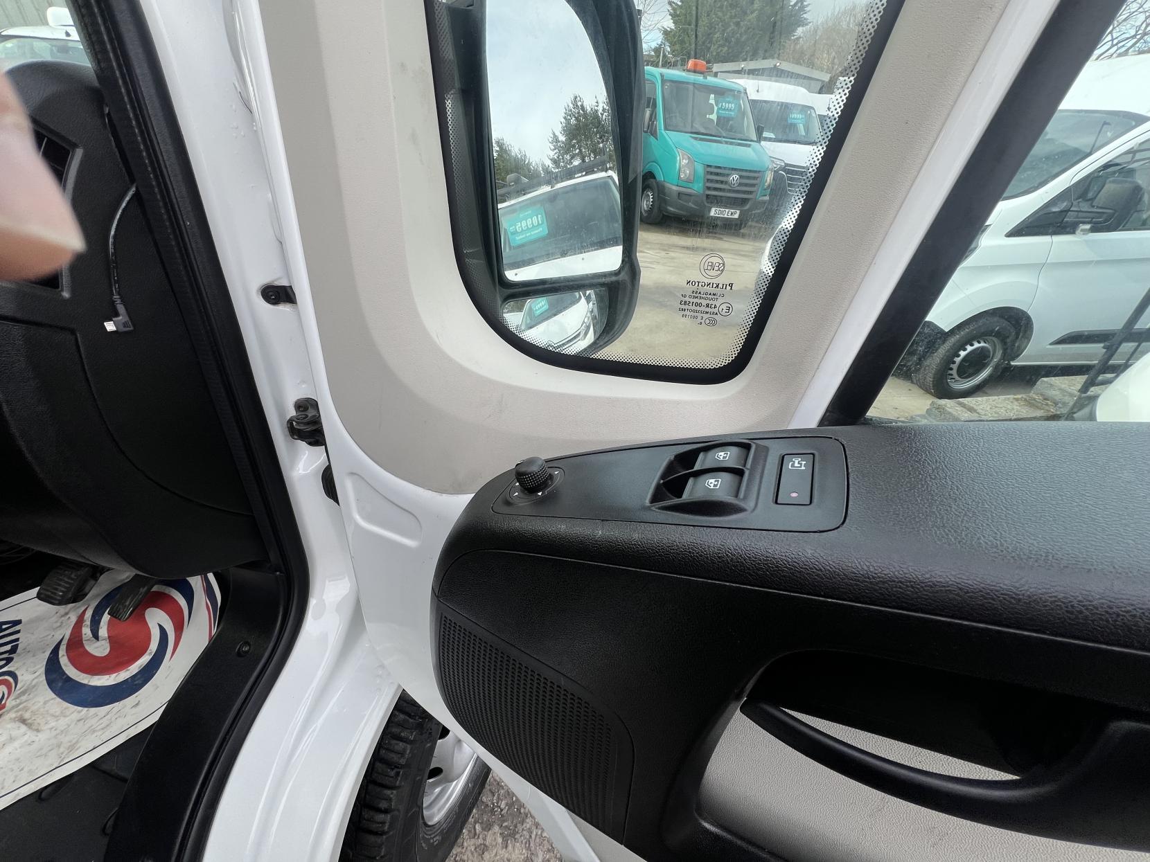 Citroen Relay 2.0 BlueHDi 35 Enterprise Panel Van 5dr Diesel Manual L3 High Roof Euro 6 (130 ps)