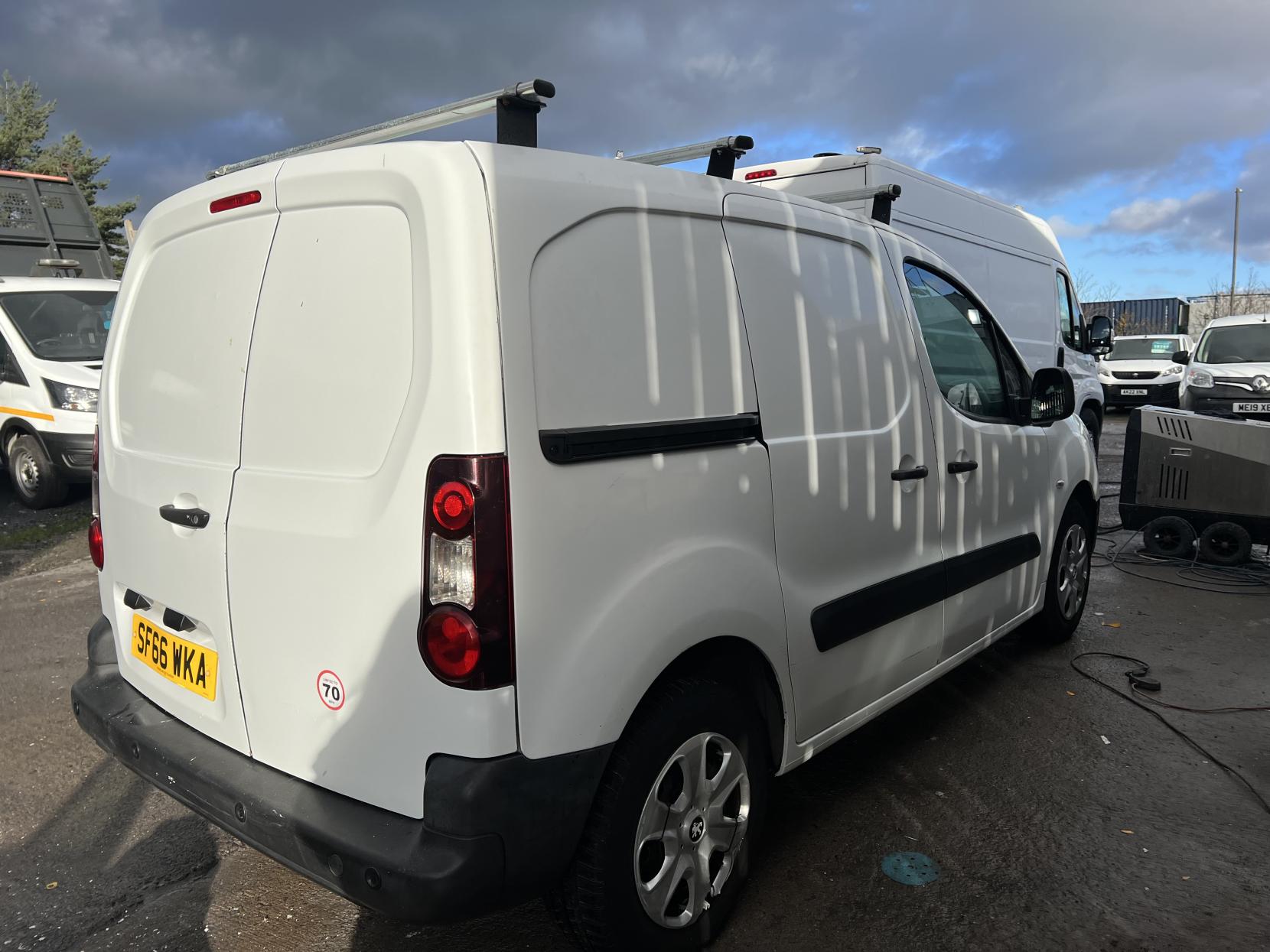 Peugeot Partner 1.6 BlueHDi 854 SE Panel Van 5dr Diesel Manual L1 (112 g/km, 100 bhp)