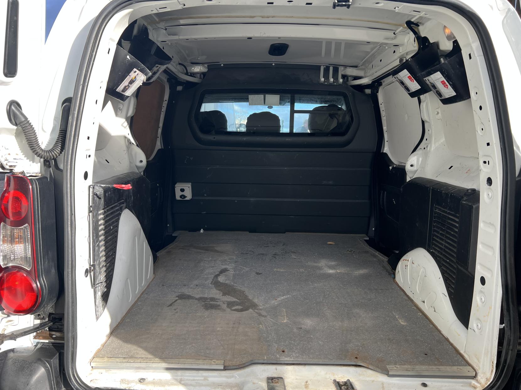 Peugeot Partner 1.6 BlueHDi 854 SE Panel Van 5dr Diesel Manual L1 (112 g/km, 100 bhp)