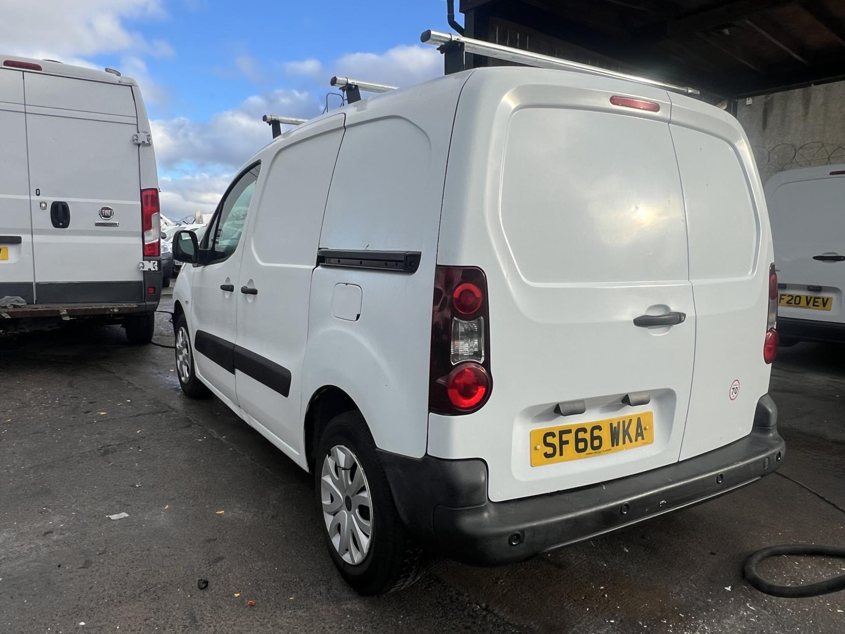 Peugeot Partner 1.6 BlueHDi 854 SE Panel Van 5dr Diesel Manual L1 (112 g/km, 100 bhp)