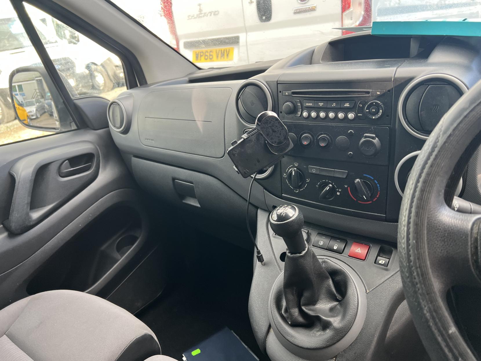 Peugeot Partner 1.6 BlueHDi 854 SE Panel Van 5dr Diesel Manual L1 (112 g/km, 100 bhp)