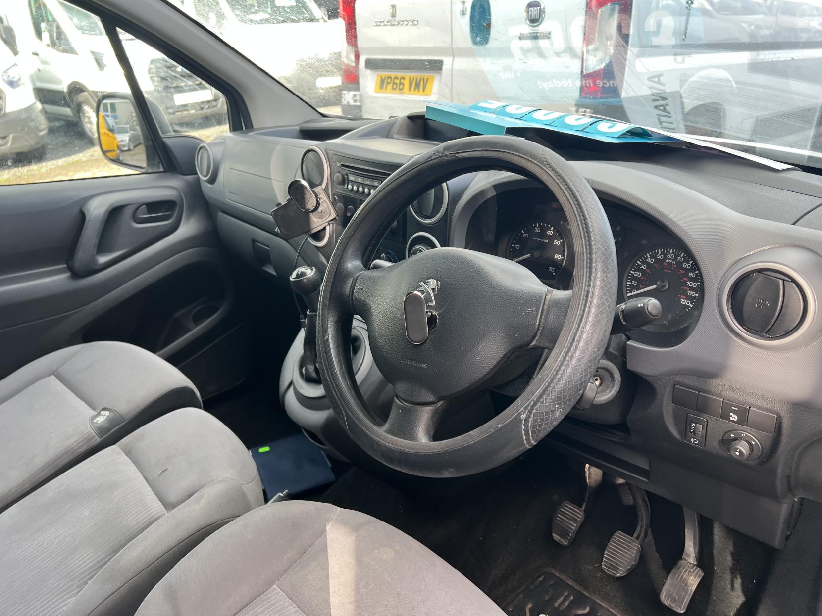 Peugeot Partner 1.6 BlueHDi 854 SE Panel Van 5dr Diesel Manual L1 (112 g/km, 100 bhp)