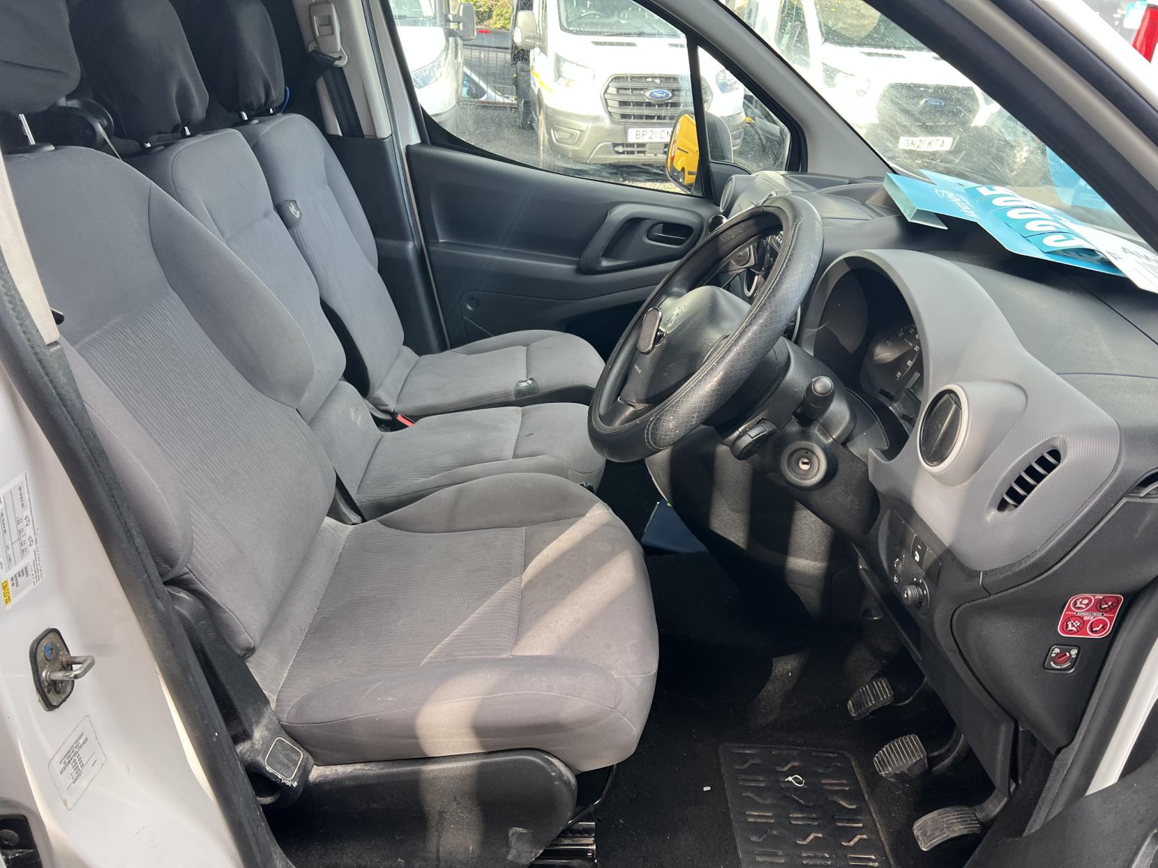 Peugeot Partner 1.6 BlueHDi 854 SE Panel Van 5dr Diesel Manual L1 (112 g/km, 100 bhp)