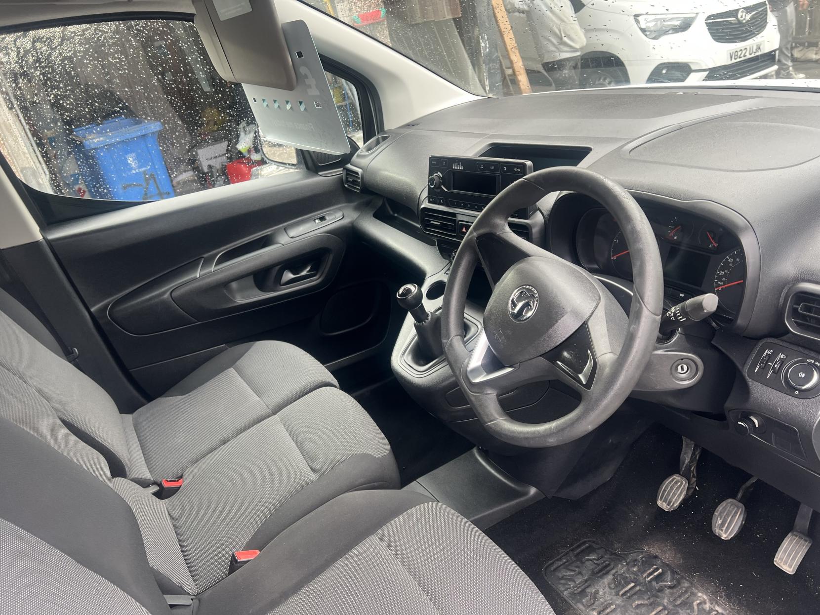 Vauxhall Combo 1.6 Turbo D 2000 Edition Panel Van 4dr Diesel Manual L1 H1 Euro 6 (75 ps)