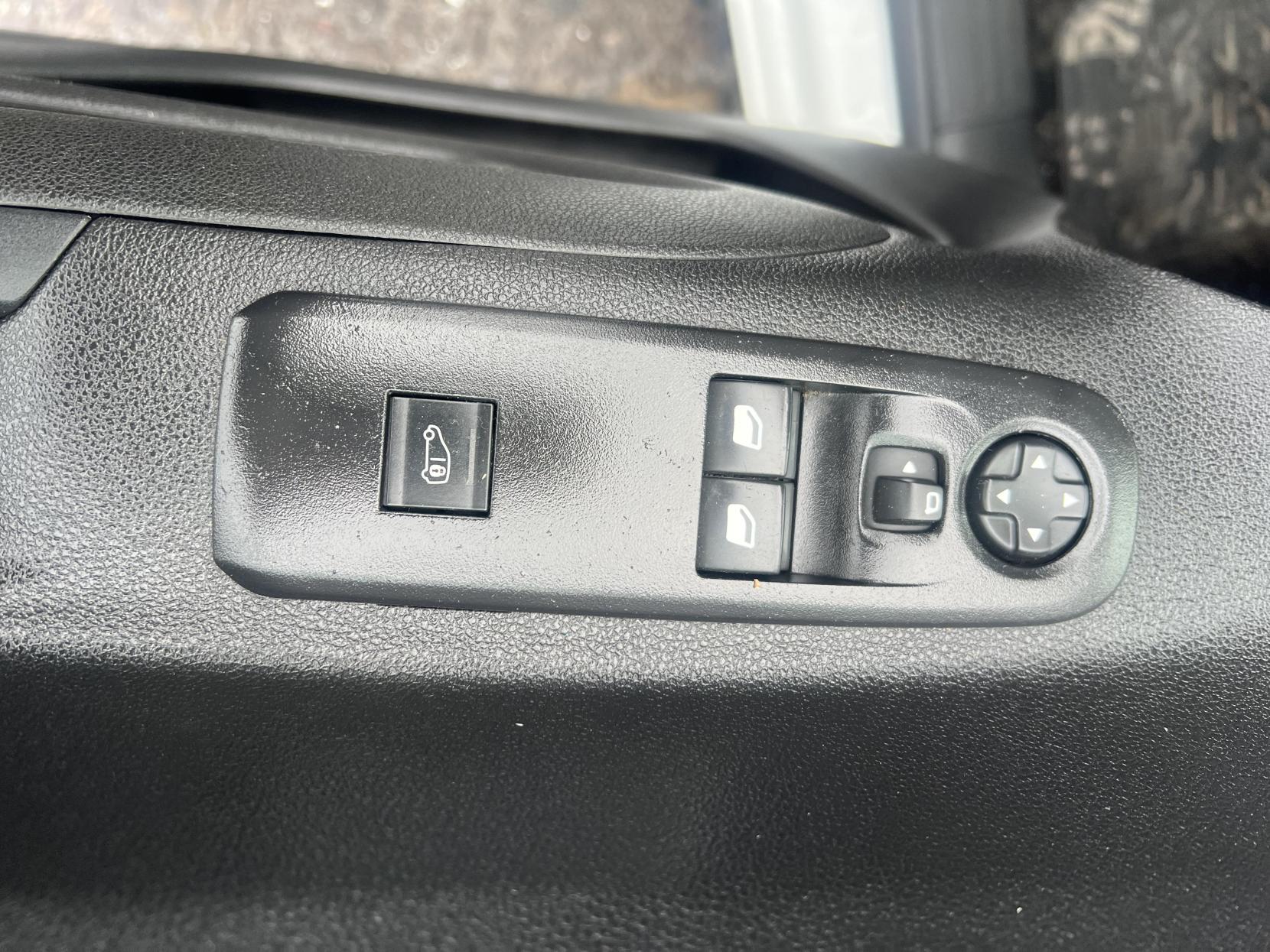Vauxhall Combo 1.6 Turbo D 2000 Edition Panel Van 4dr Diesel Manual L1 H1 Euro 6 (75 ps)