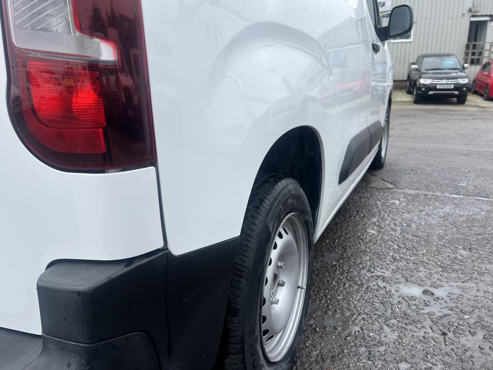 Vauxhall Combo 1.6 Turbo D 2000 Edition Panel Van 4dr Diesel Manual L1 H1 Euro 6 (75 ps)