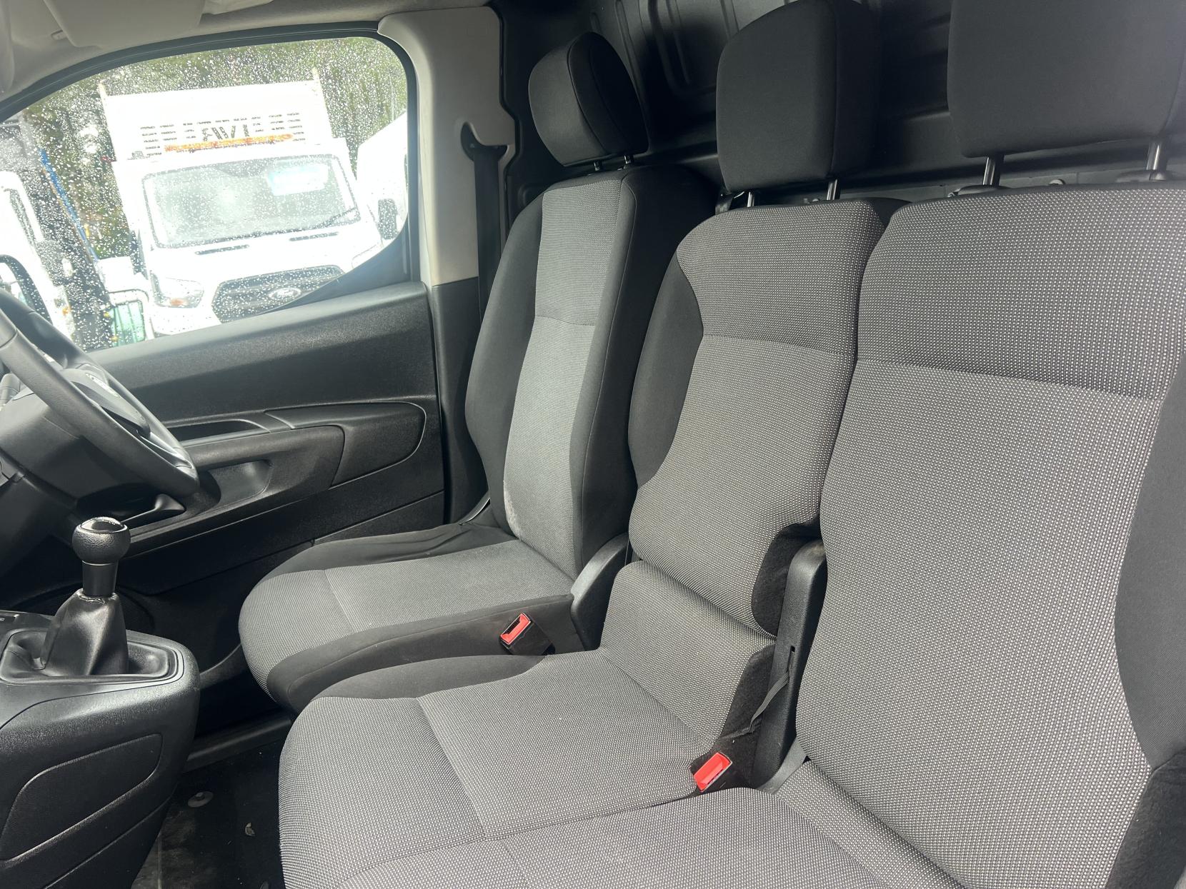 Vauxhall Combo 1.6 Turbo D 2000 Edition Panel Van 4dr Diesel Manual L1 H1 Euro 6 (75 ps)