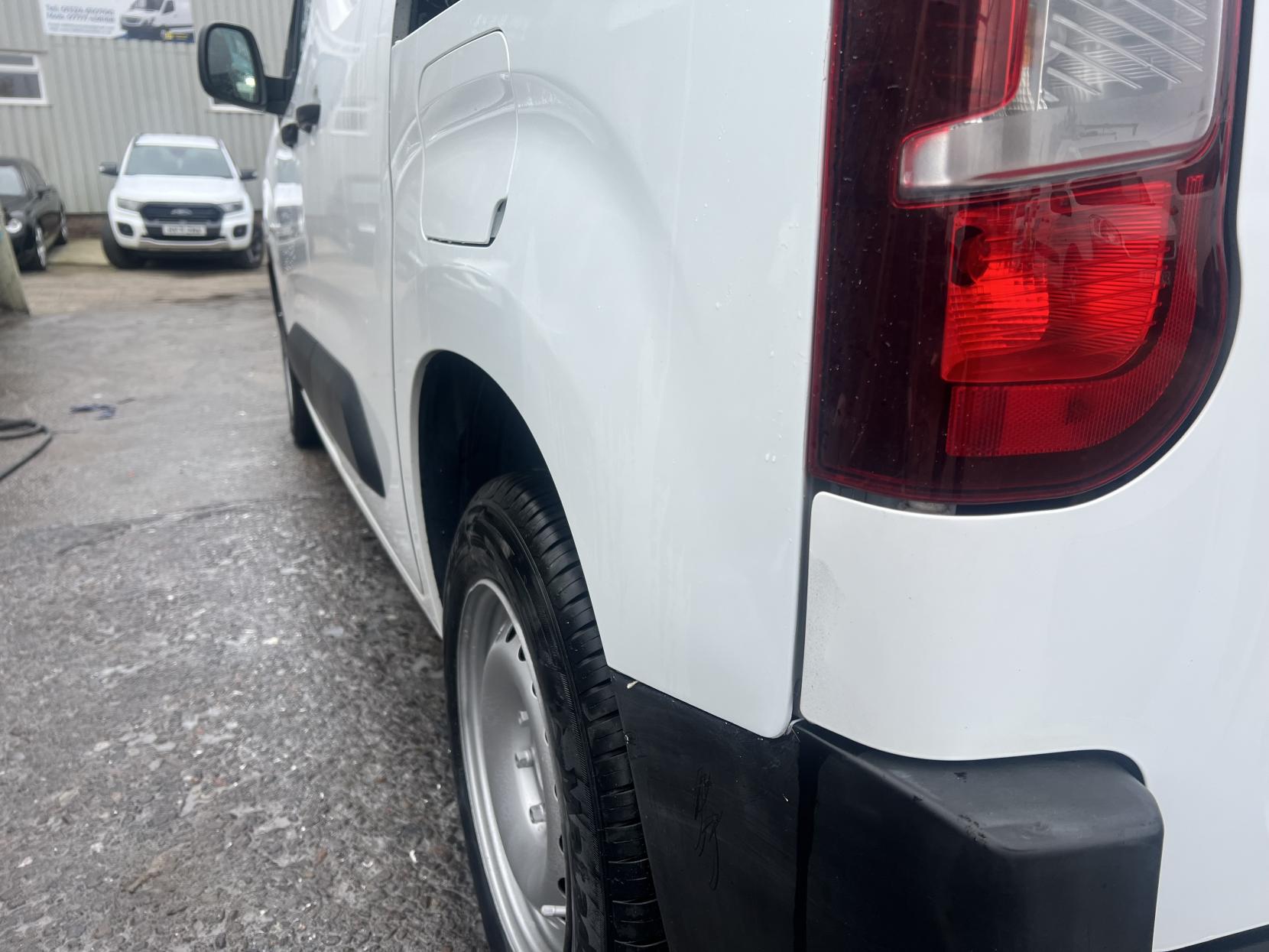 Vauxhall Combo 1.6 Turbo D 2000 Edition Panel Van 4dr Diesel Manual L1 H1 Euro 6 (75 ps)