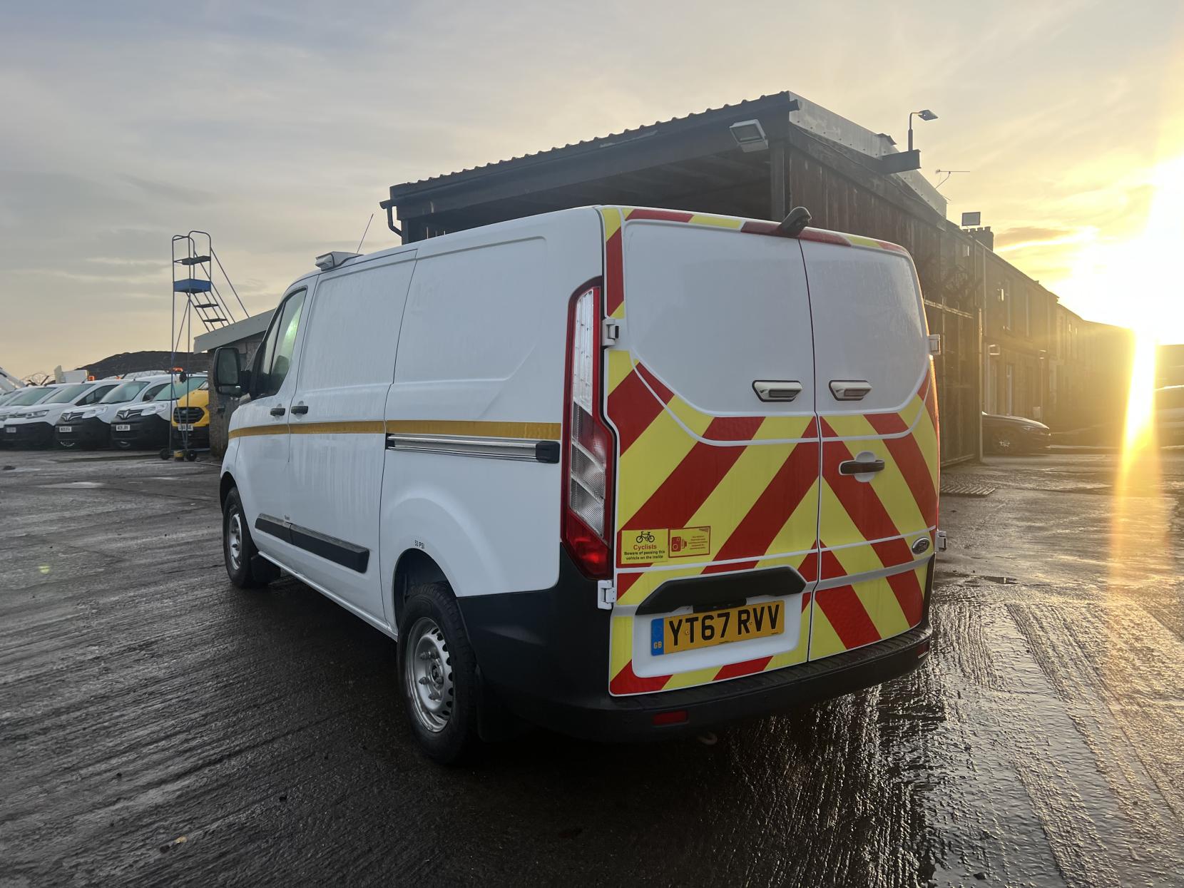 Ford Transit Custom 2.0 TDCi 310 Panel Van 5dr Diesel Manual L1 H1 (157 g/km, 104 bhp)