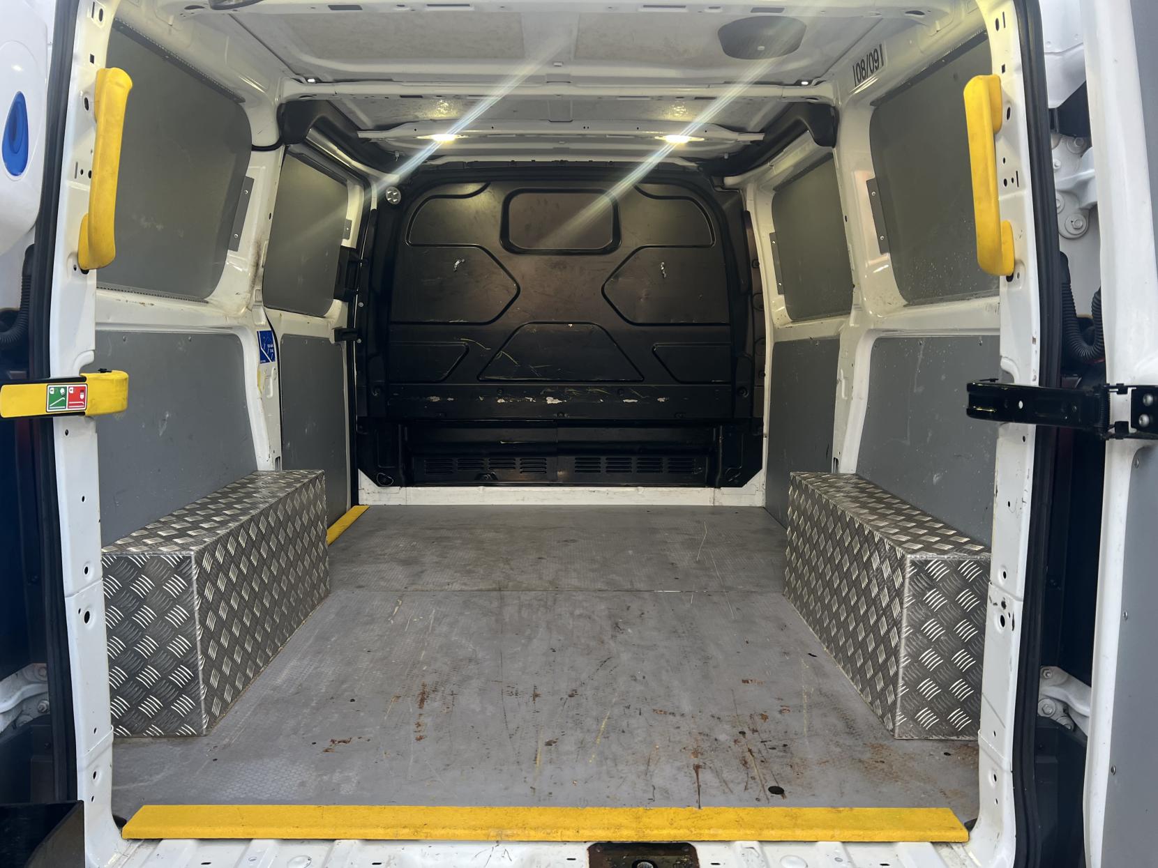 Ford Transit Custom 2.0 TDCi 310 Panel Van 5dr Diesel Manual L1 H1 (157 g/km, 104 bhp)