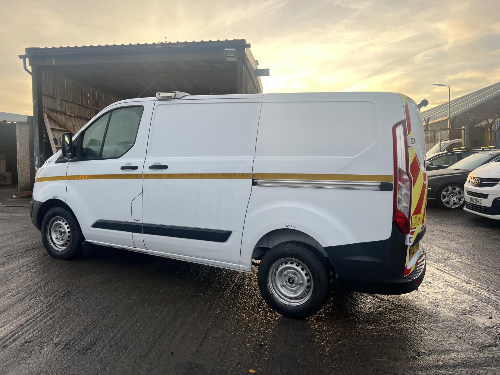 Ford Transit Custom 2.0 TDCi 310 Panel Van 5dr Diesel Manual L1 H1 (157 g/km, 104 bhp)