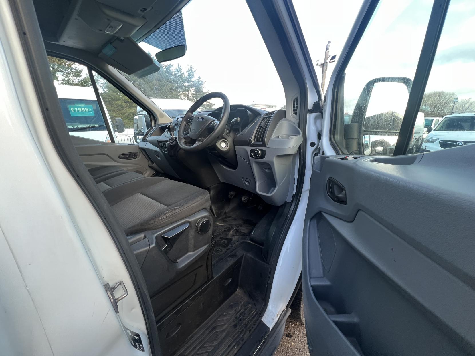 Ford Transit 2.0 350 EcoBlue Chassis Cab 2dr Diesel Manual FWD L3 H1 Euro 6 (170 ps)