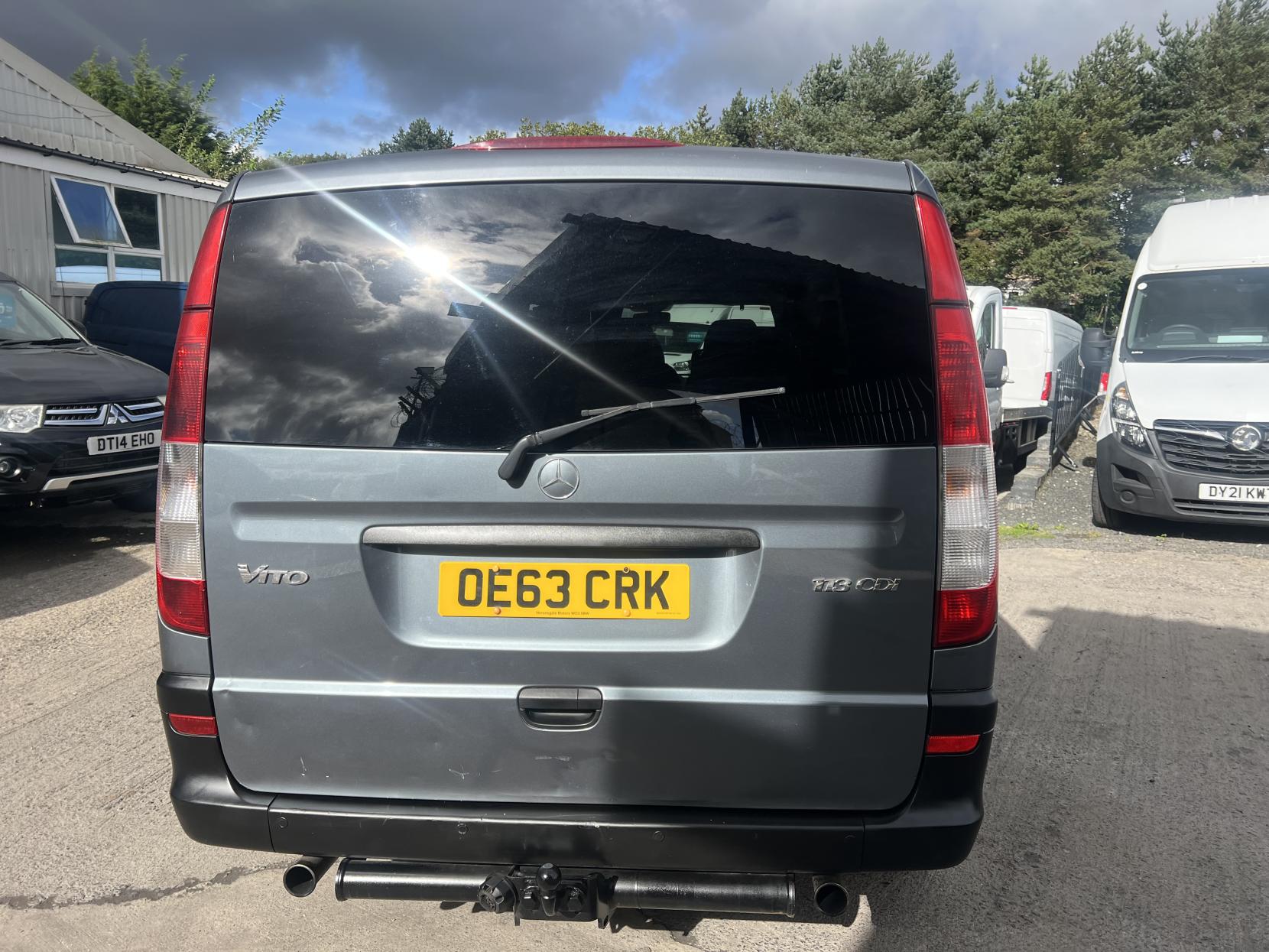 Mercedes-Benz Vito 2.1 113 CDi Dualiner Minibus 5dr Diesel Manual L1 (182 g/km, 136 bhp)