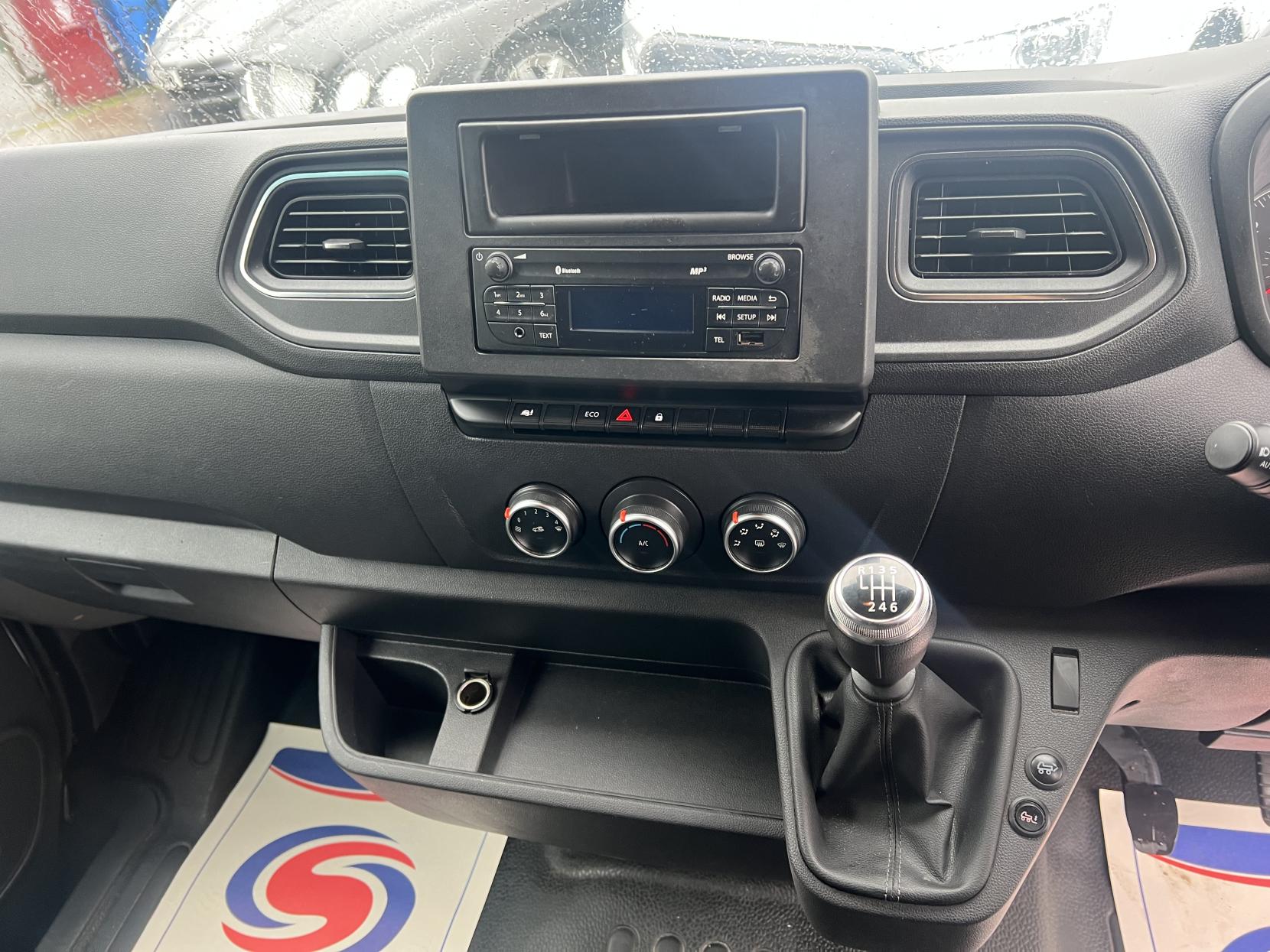 Vauxhall Movano 2.3 CDTi 3500 BiTurbo Edition Panel Van 5dr Diesel Manual FWD L3 H3 Euro 6 (135 ps)