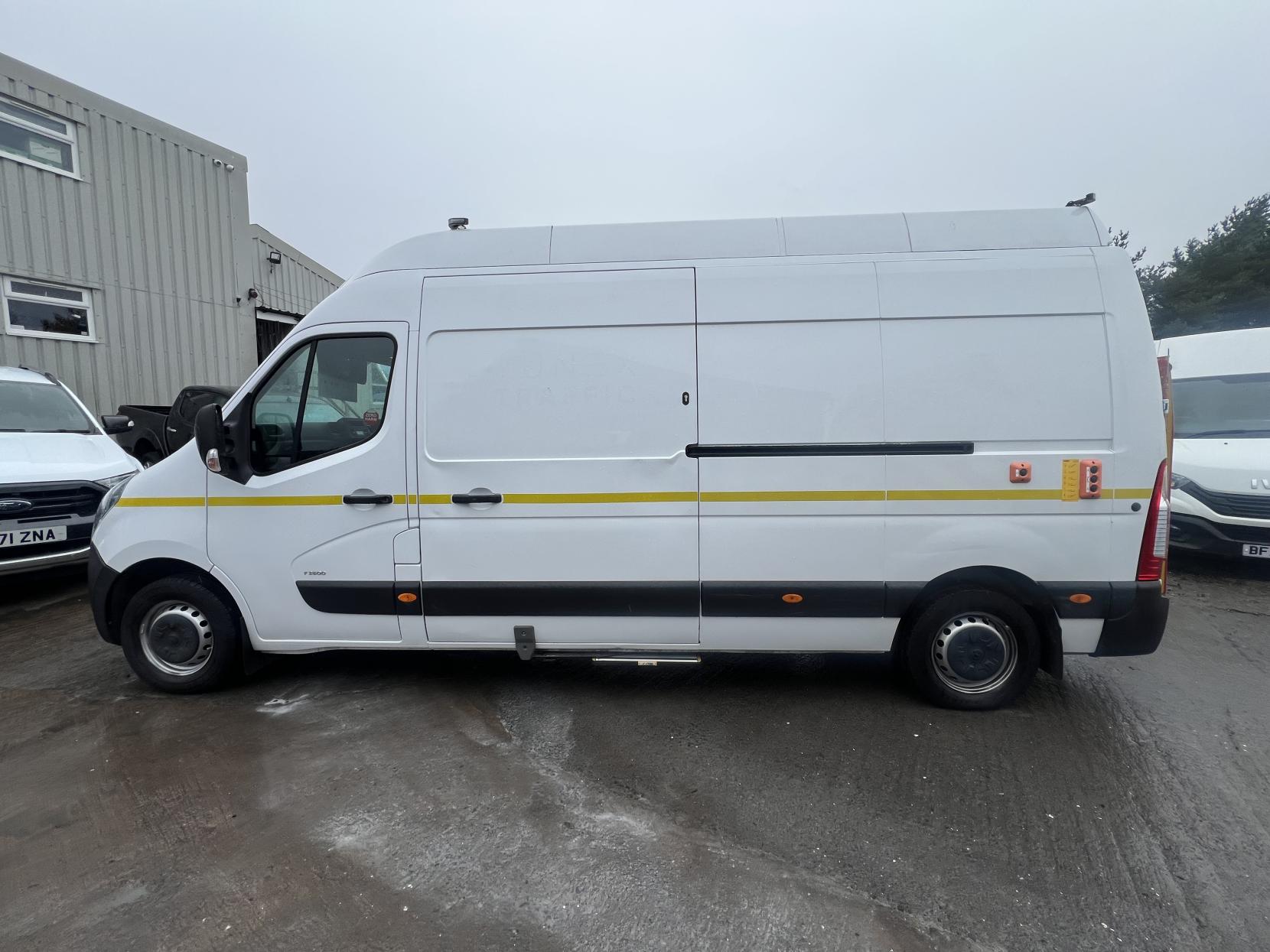 Vauxhall Movano 2.3 CDTi 3500 BiTurbo Edition Panel Van 5dr Diesel Manual FWD L3 H3 Euro 6 (135 ps)