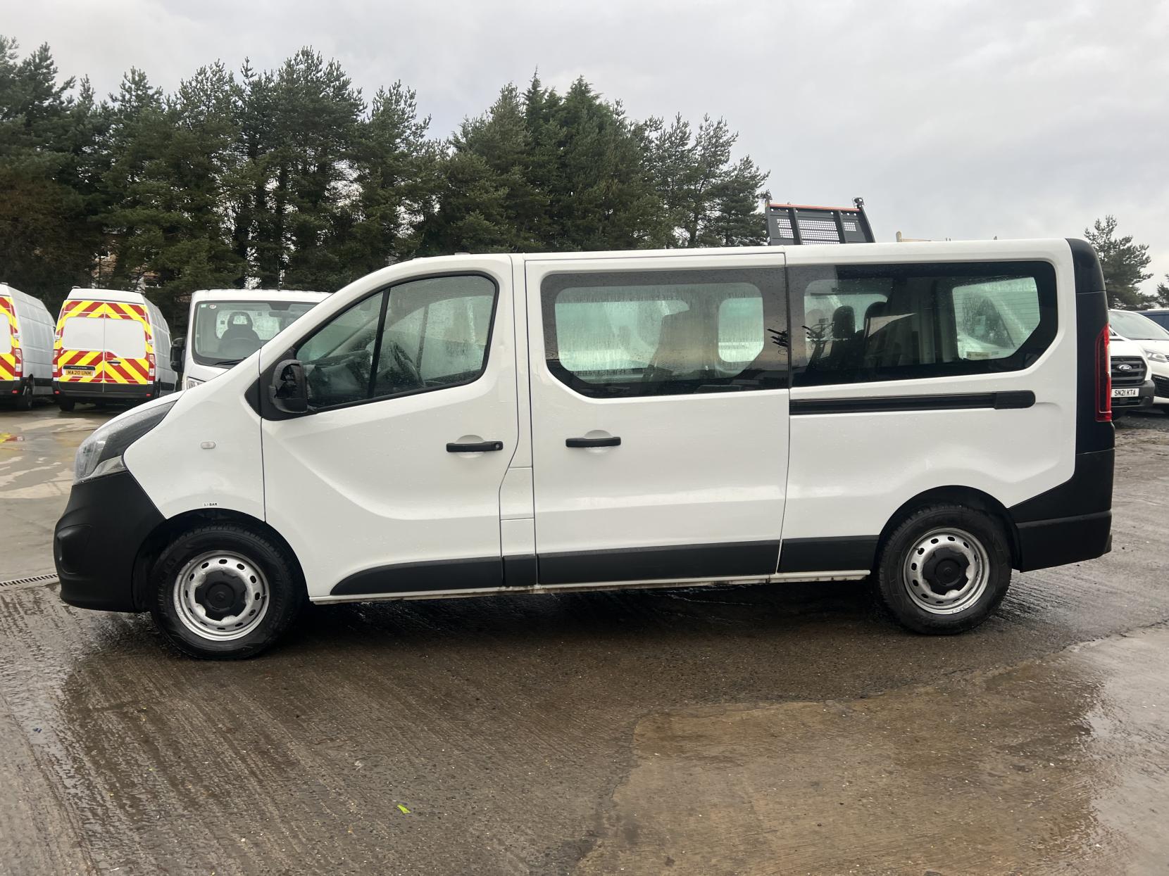 Vauxhall Vivaro 1.6 CDTi 2900 BiTurbo ecoFLEX Combi Van Double Cab 5dr Diesel Manual L2 H1 Euro 6 (s/s) (9 Seat) (95 ps)