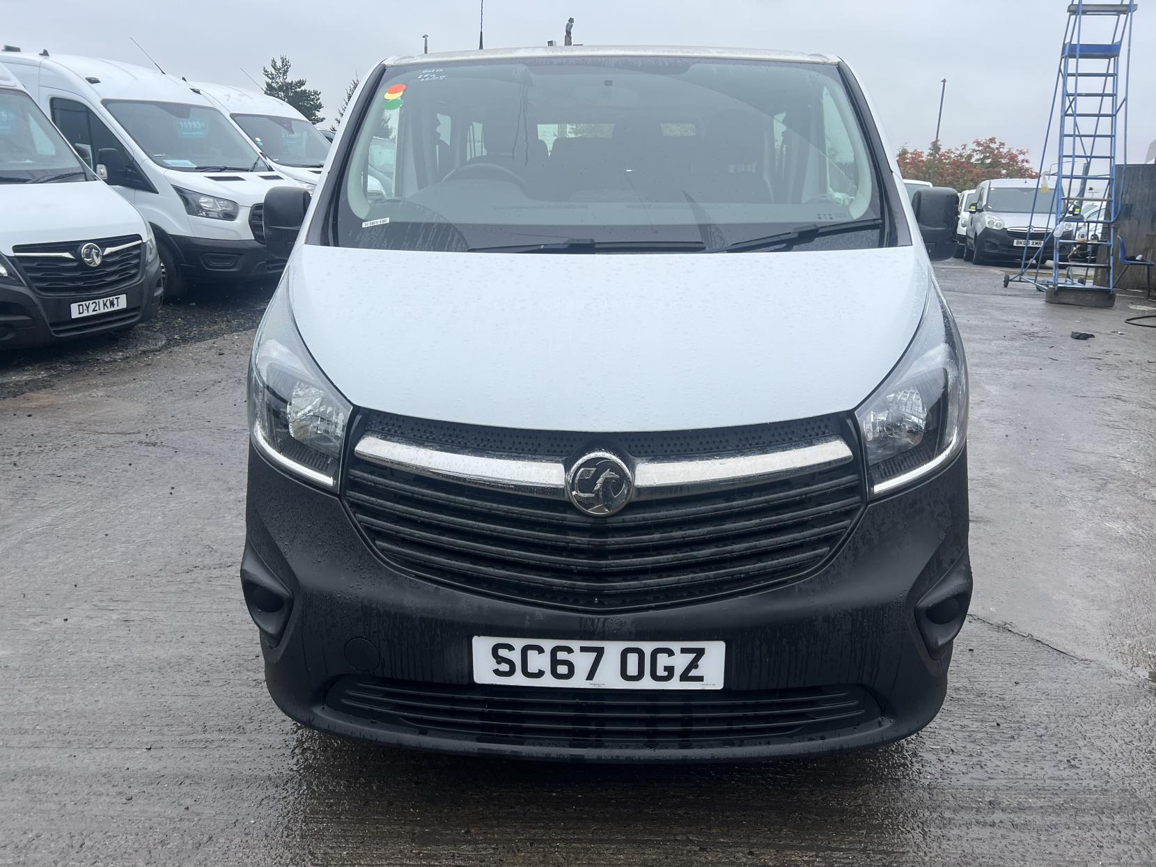 Vauxhall Vivaro 1.6 CDTi 2900 BiTurbo ecoFLEX Combi Van Double Cab 5dr Diesel Manual L2 H1 Euro 6 (s/s) (9 Seat) (95 ps)