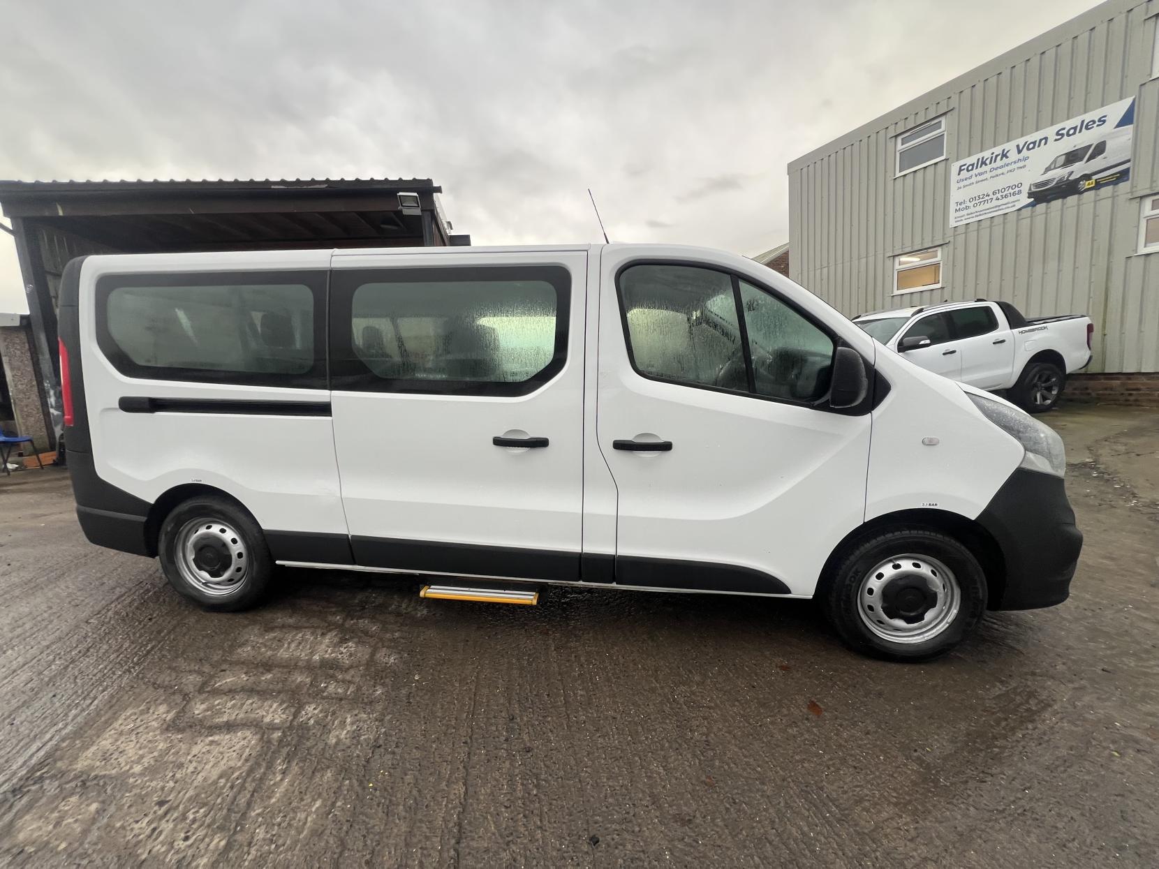Vauxhall Vivaro 1.6 CDTi 2900 BiTurbo ecoFLEX Combi Van Double Cab 5dr Diesel Manual L2 H1 Euro 6 (s/s) (9 Seat) (95 ps)
