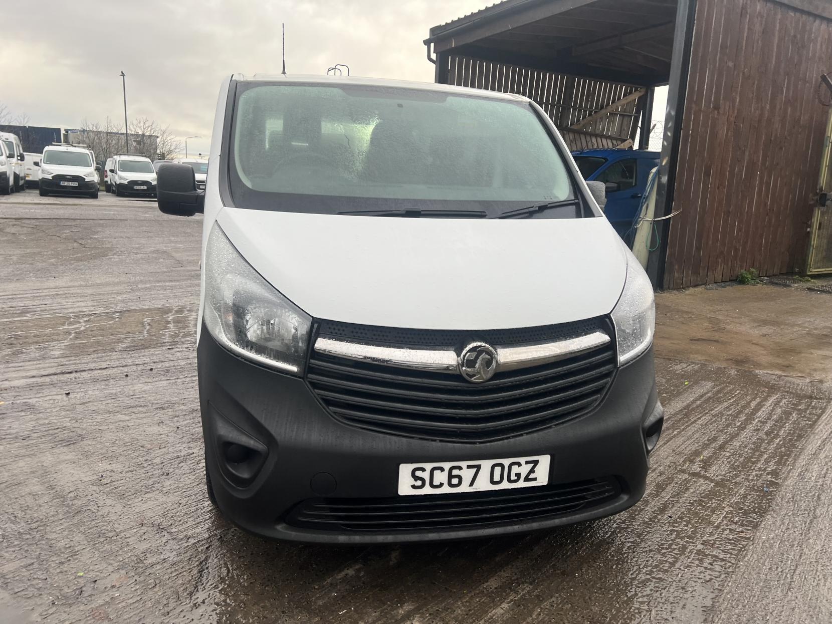 Vauxhall Vivaro 1.6 CDTi 2900 BiTurbo ecoFLEX Combi Van Double Cab 5dr Diesel Manual L2 H1 Euro 6 (s/s) (9 Seat) (95 ps)
