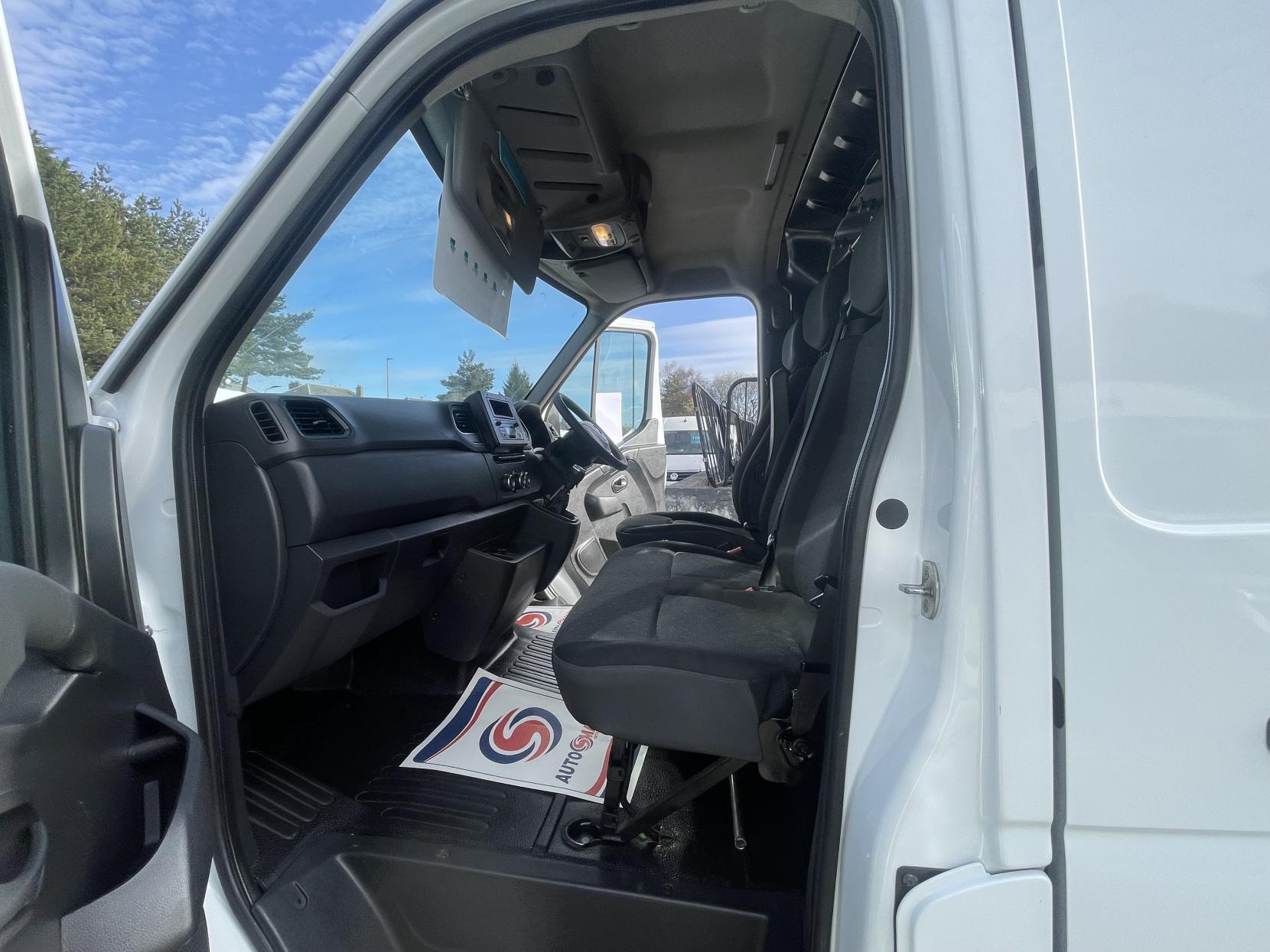 Vauxhall Movano 2.3 CDTi 3500 BiTurbo Edition Panel Van 5dr Diesel Manual FWD L3 H3 Euro 6 (135 ps)