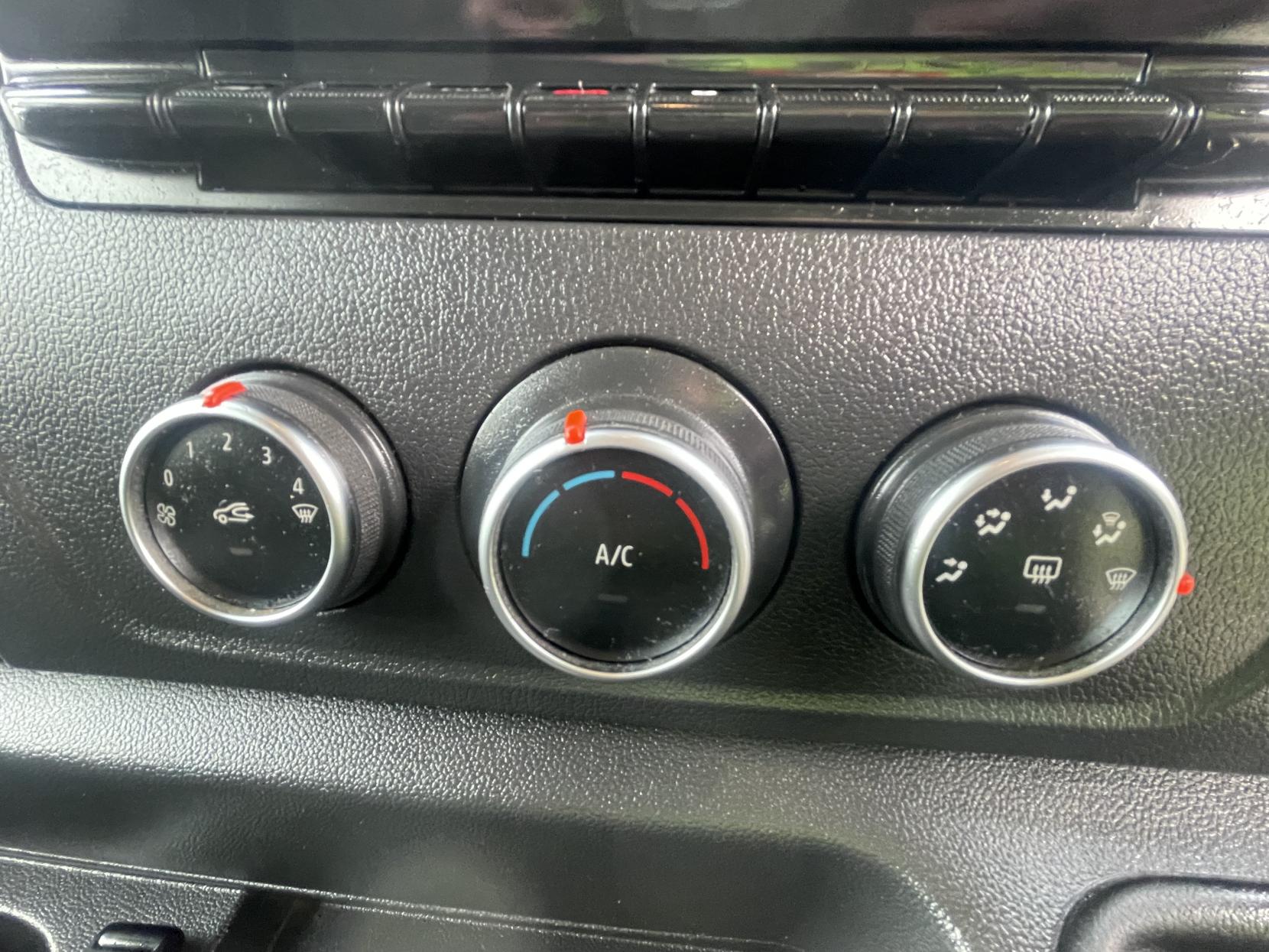 Vauxhall Movano 2.3 CDTi 3500 BiTurbo Edition Panel Van 5dr Diesel Manual FWD L3 H3 Euro 6 (135 ps)