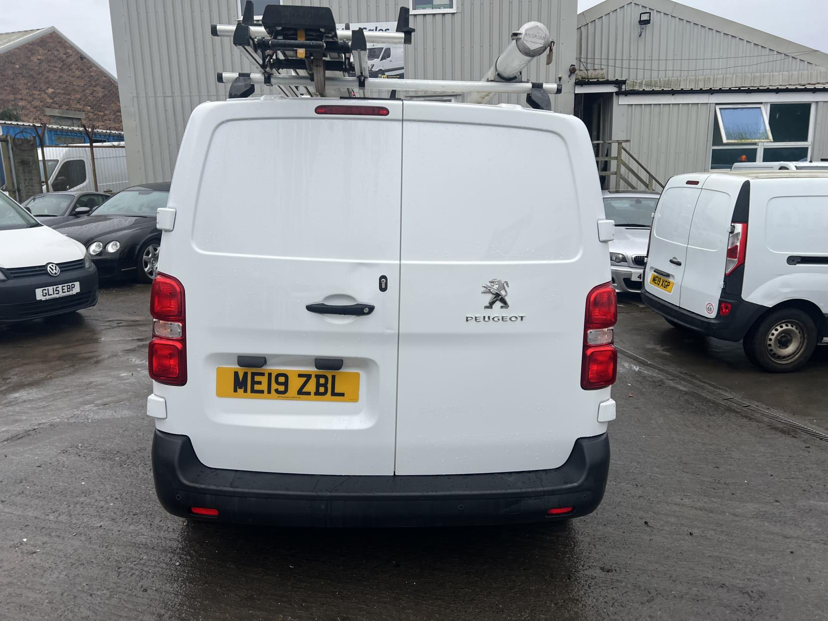 Peugeot Expert 1.6 BlueHDi 1000 Professional Standard Panel Van 6dr Diesel Manual MWB Euro 6 (95 ps)