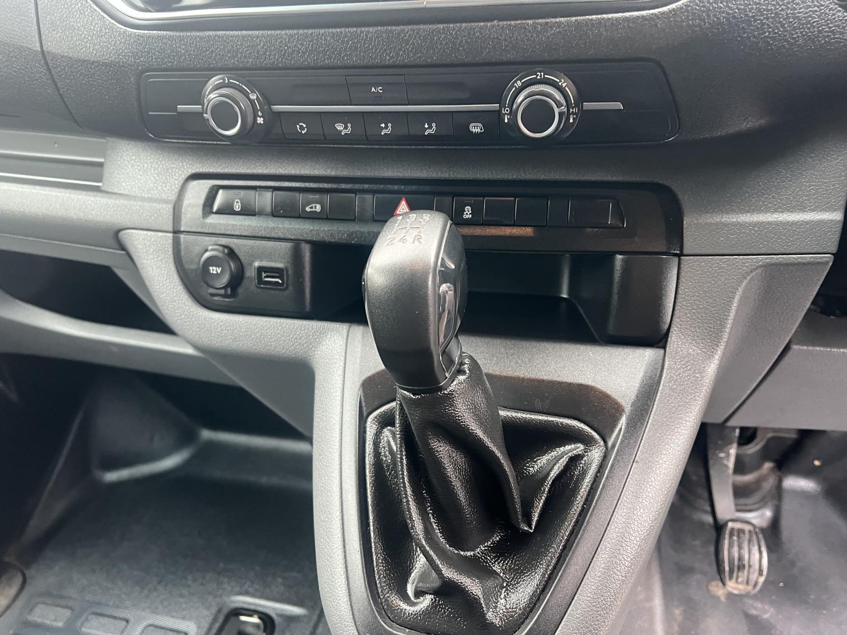 Peugeot Expert 1.6 BlueHDi 1000 Professional Standard Panel Van 6dr Diesel Manual MWB Euro 6 (95 ps)