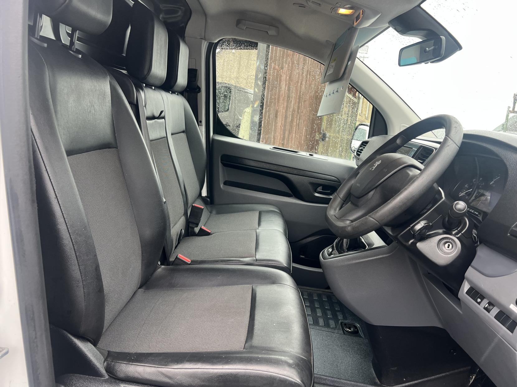 Peugeot Expert 1.6 BlueHDi 1000 Professional Standard Panel Van 6dr Diesel Manual MWB Euro 6 (95 ps)