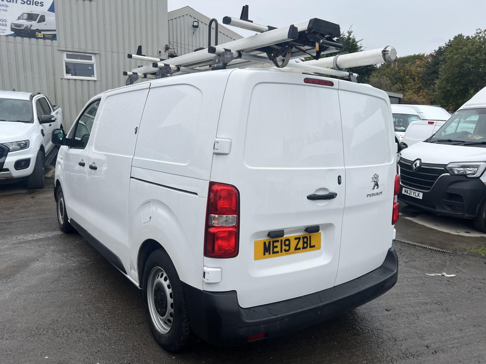 Peugeot Expert 1.6 BlueHDi 1000 Professional Standard Panel Van 6dr Diesel Manual MWB Euro 6 (95 ps)