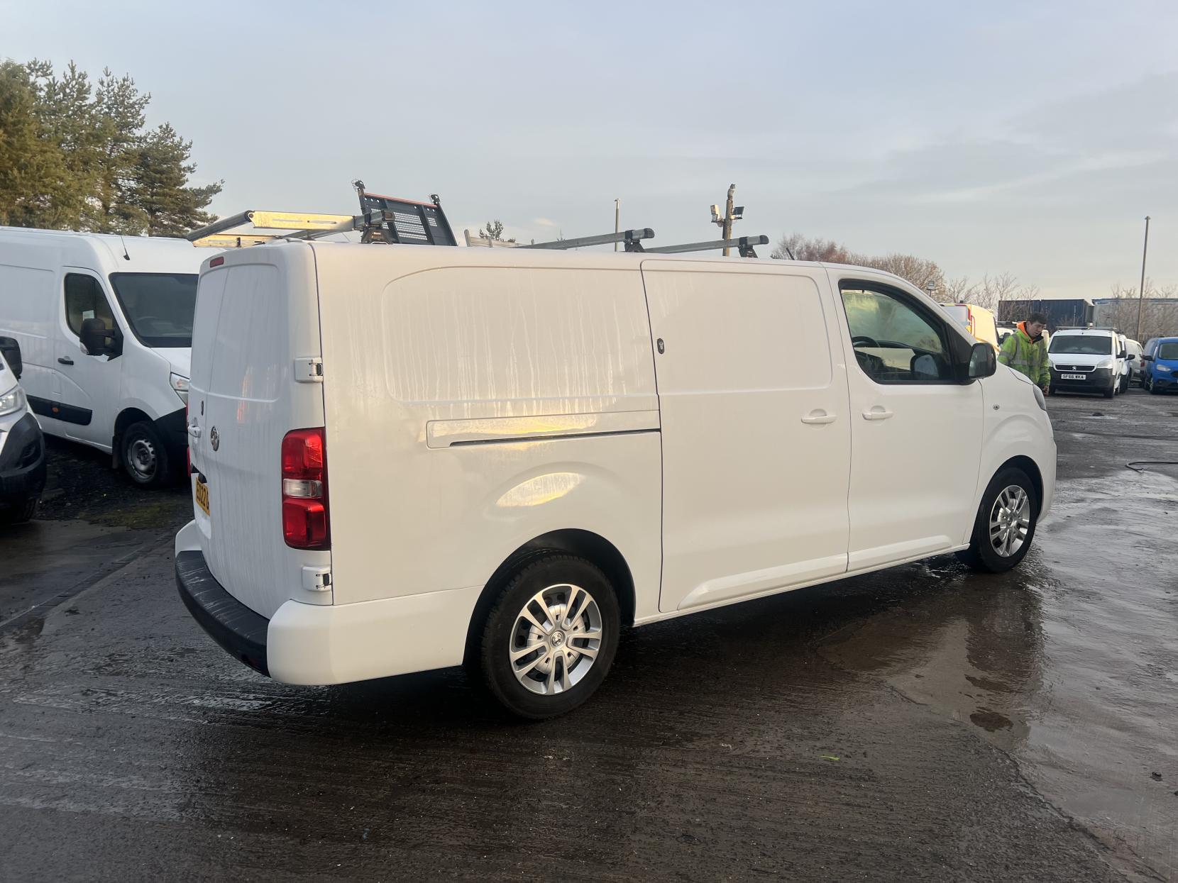 Vauxhall Vivaro 1.5 Turbo D 2900 Sportive Panel Van 6dr Diesel Manual L2 H1 Euro 6 (s/s) (100 ps)