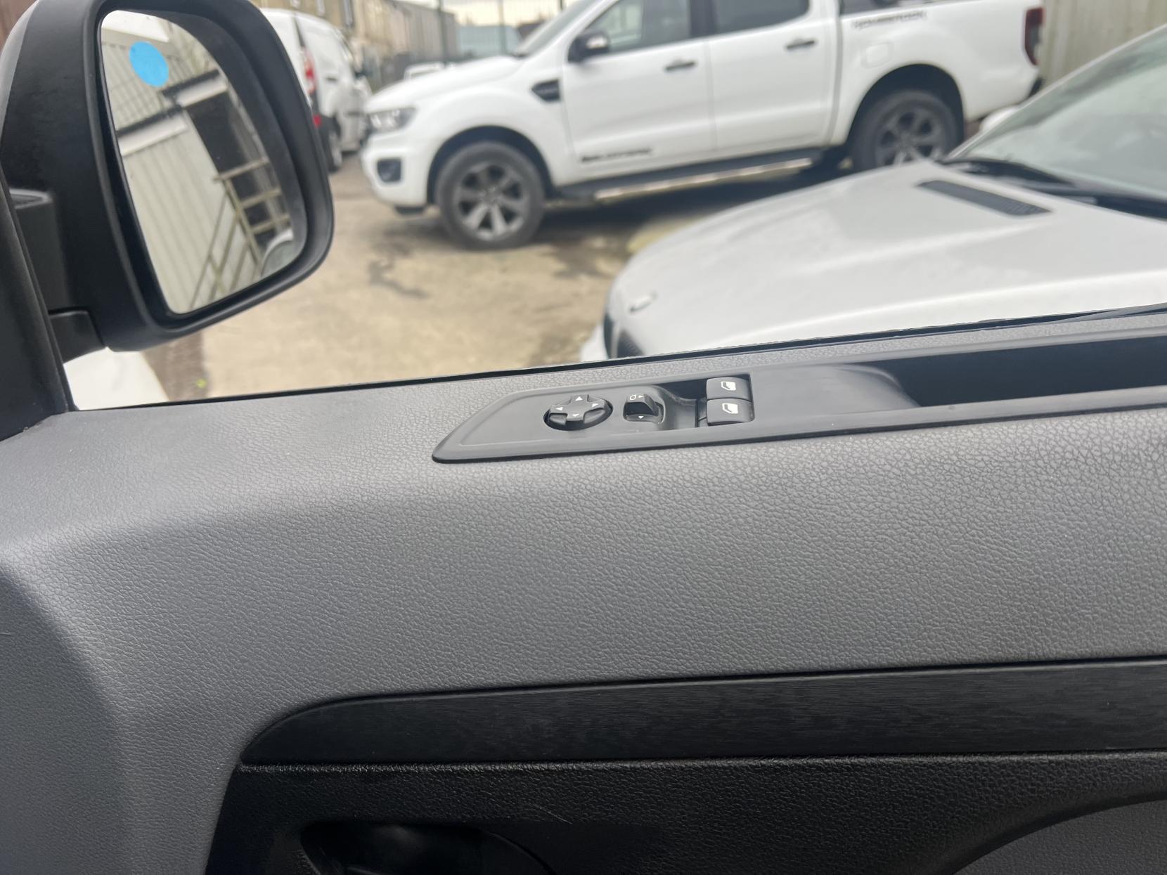 Vauxhall Vivaro 1.5 Turbo D 2900 Sportive Panel Van 6dr Diesel Manual L2 H1 Euro 6 (s/s) (100 ps)